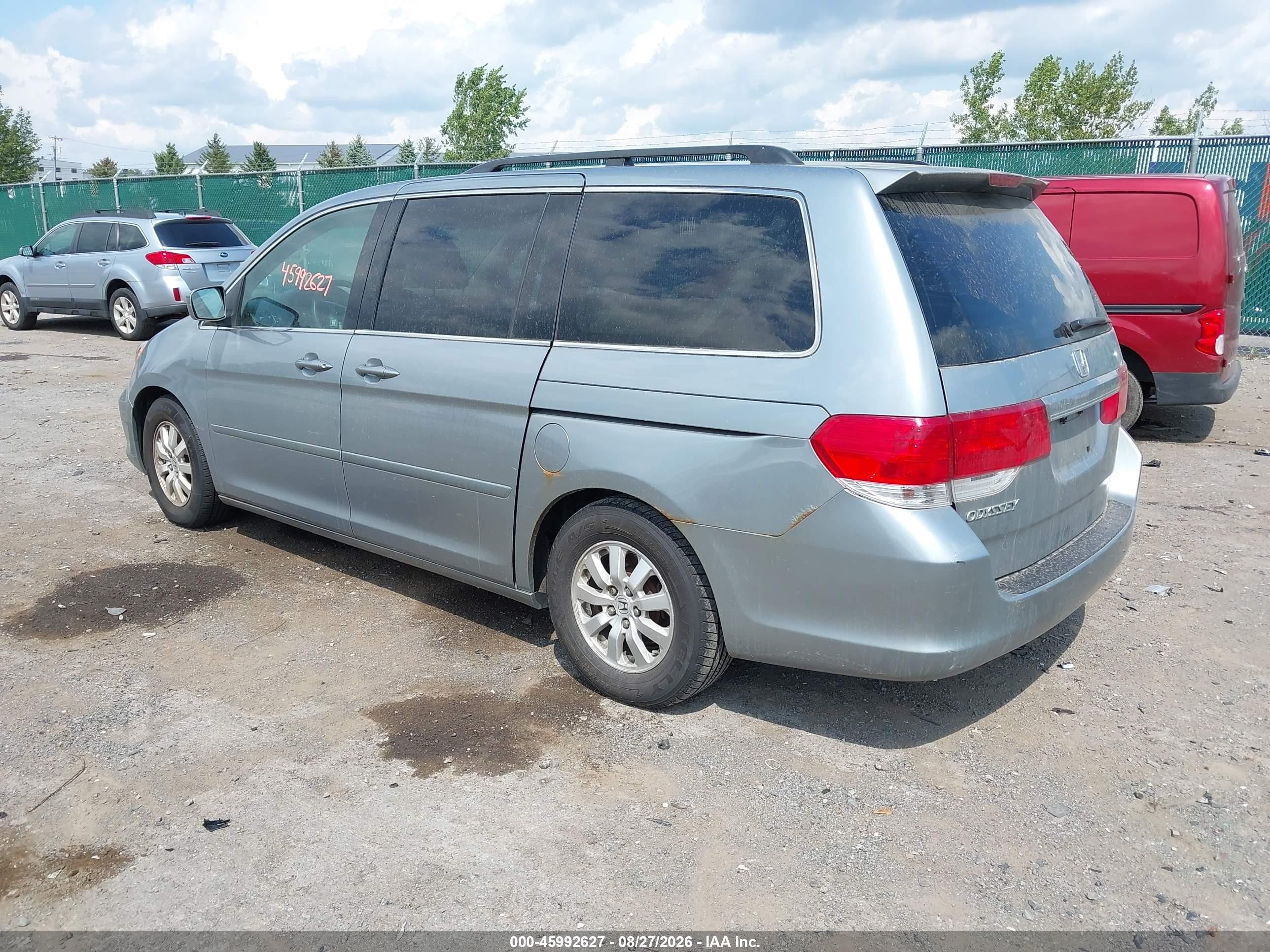 2008 Honda Odyssey Ex Silver vin: 5FNRL38488B110895