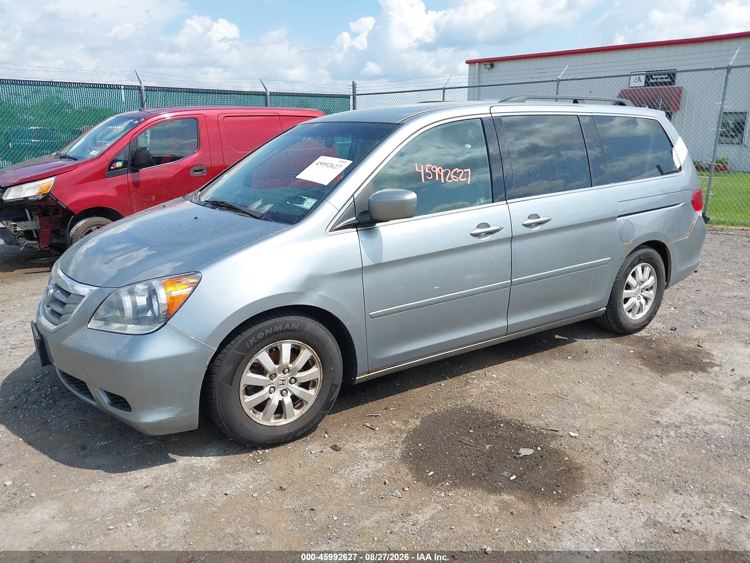 2008 Honda Odyssey Ex Silver vin: 5FNRL38488B110895
