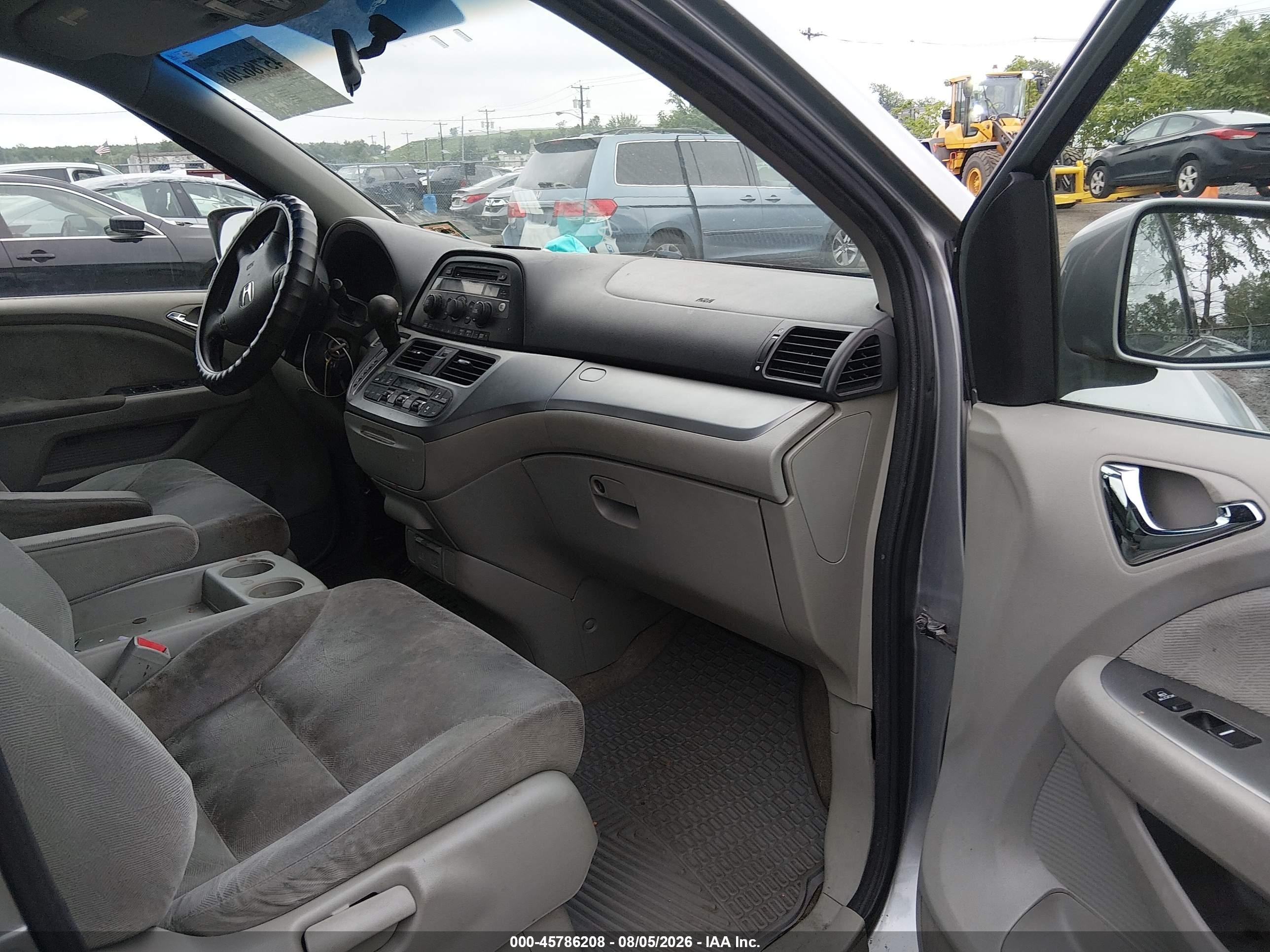 2008 Honda Odyssey Ex Silver vin: 5FNRL38488B112713