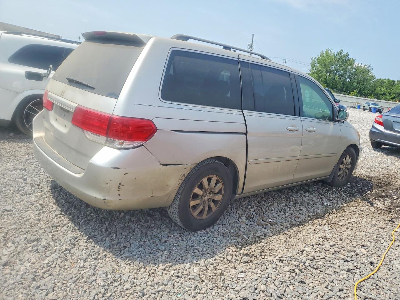 2008 Honda Odyssey Ex Silver vin: 5FNRL38488B416768