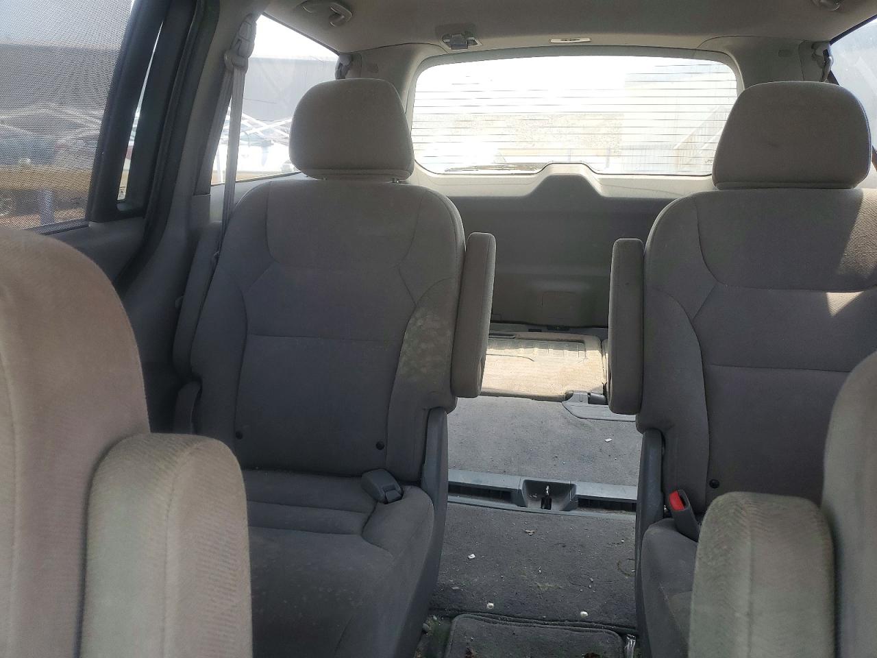 2008 Honda Odyssey Ex Silver vin: 5FNRL38488B416768