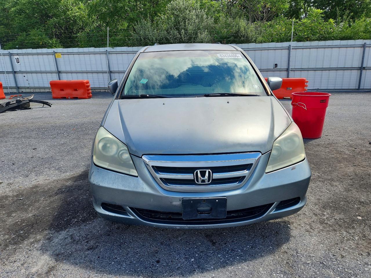 2006 Honda Odyssey Ex Silver vin: 5FNRL38496B048730