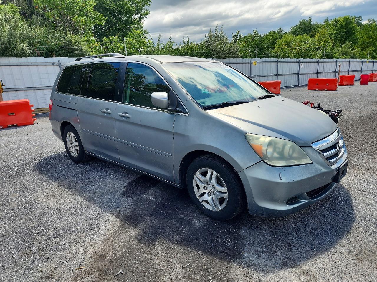 2006 Honda Odyssey Ex Silver vin: 5FNRL38496B048730