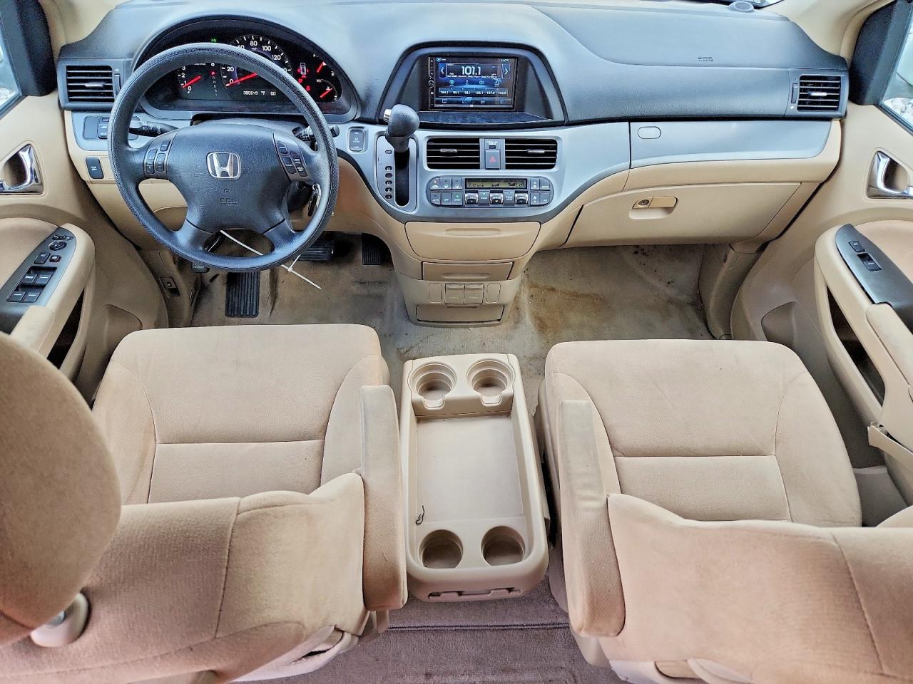 2006 Honda Odyssey Ex White vin: 5FNRL38496B401421