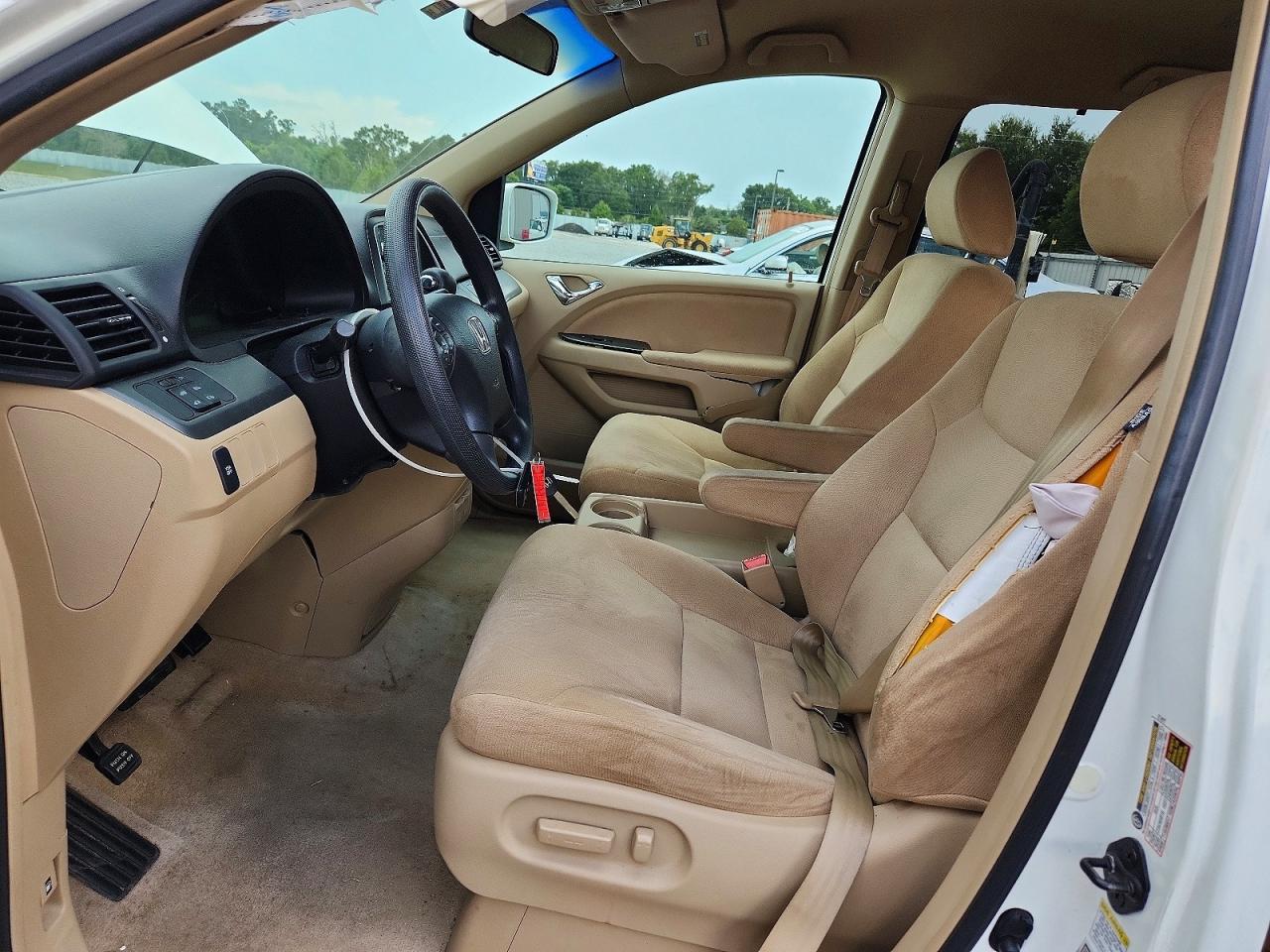 2006 Honda Odyssey Ex White vin: 5FNRL38496B401421