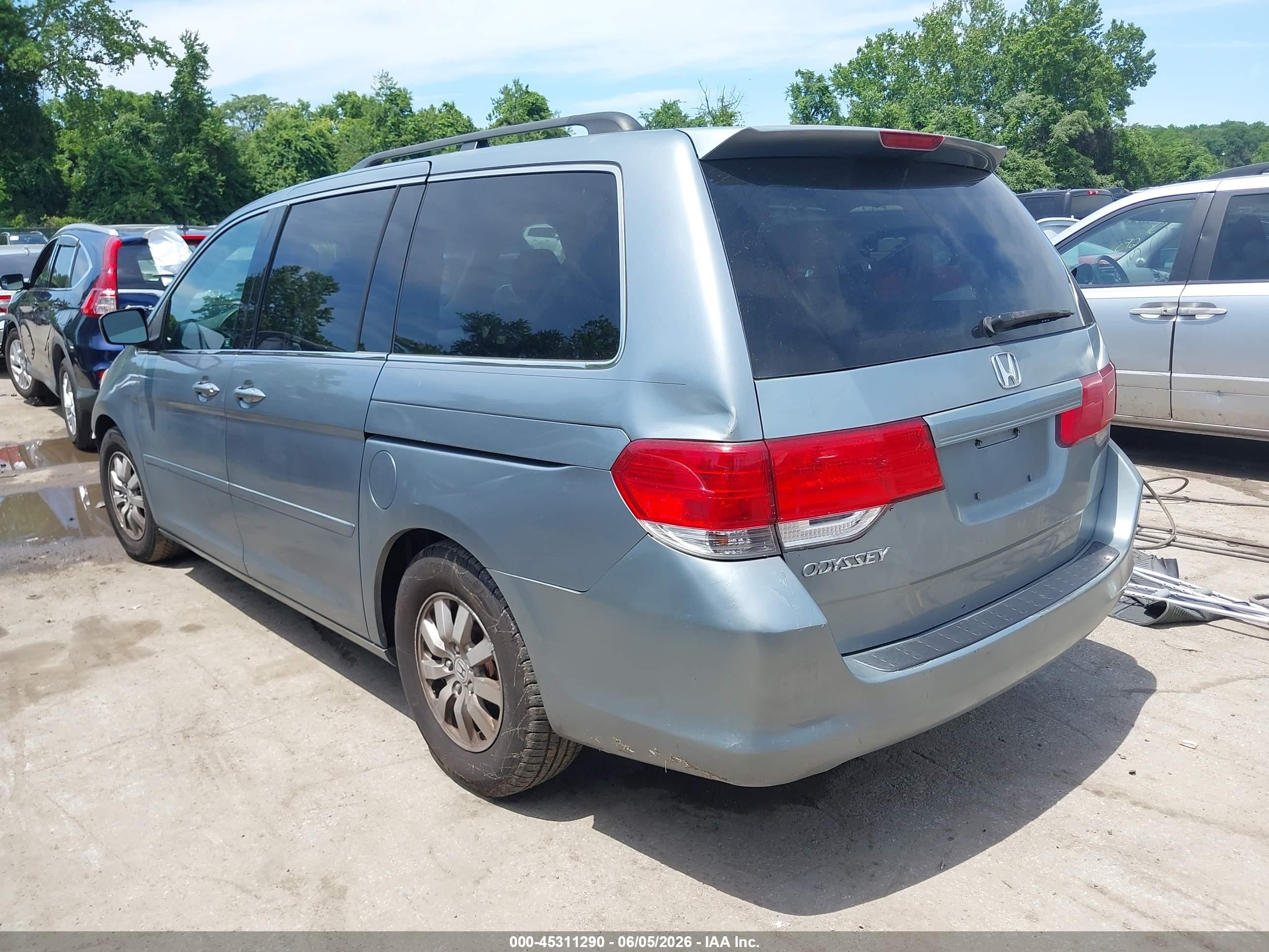 2008 Honda Odyssey Ex Silver vin: 5FNRL38498B010949