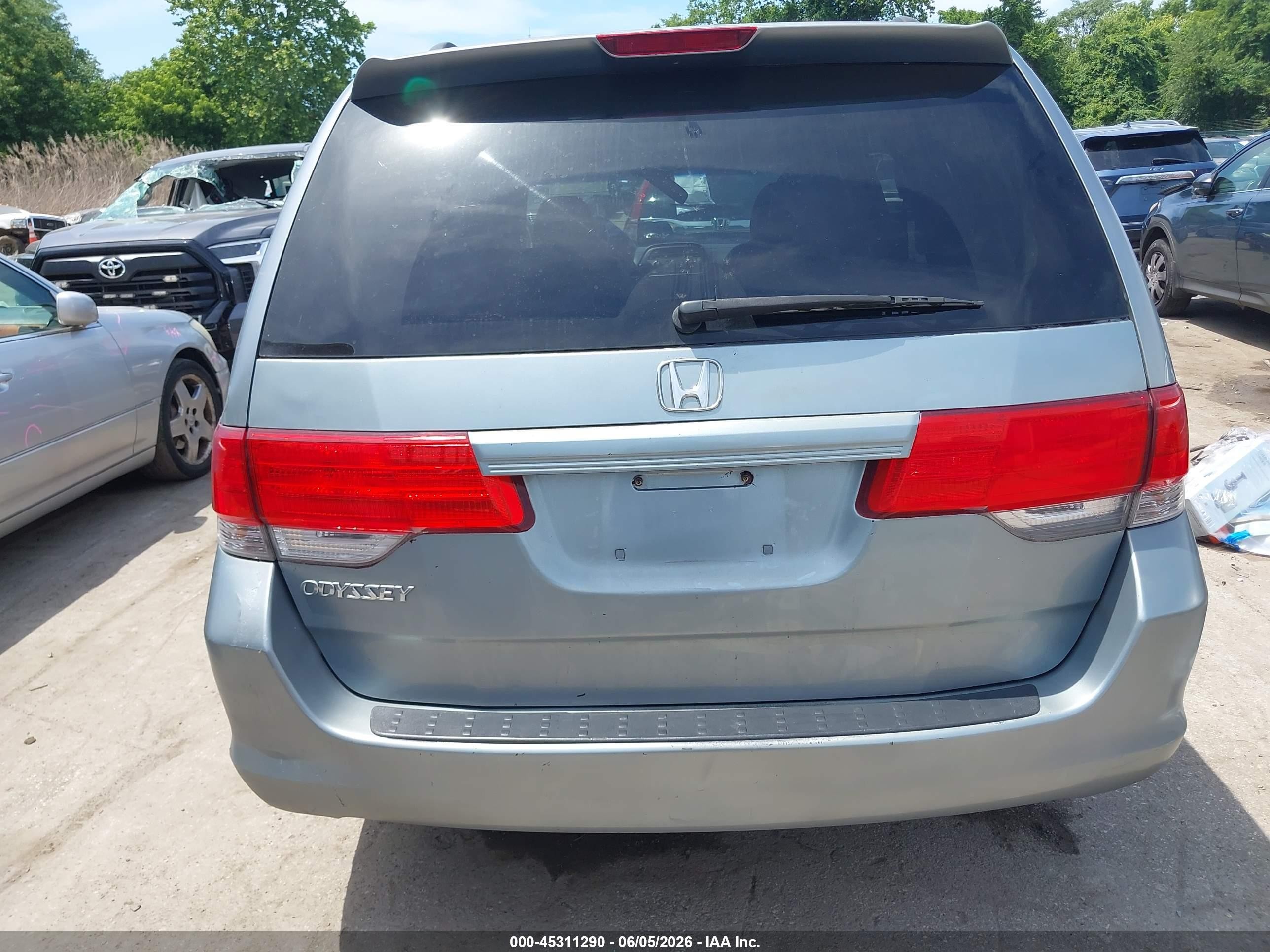 2008 Honda Odyssey Ex Silver vin: 5FNRL38498B010949