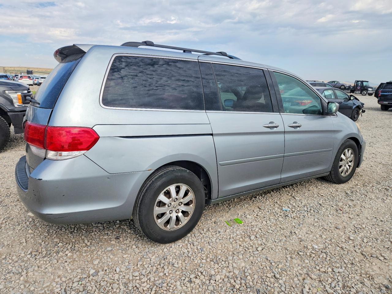 2008 Honda Odyssey Ex Silver vin: 5FNRL38498B029887