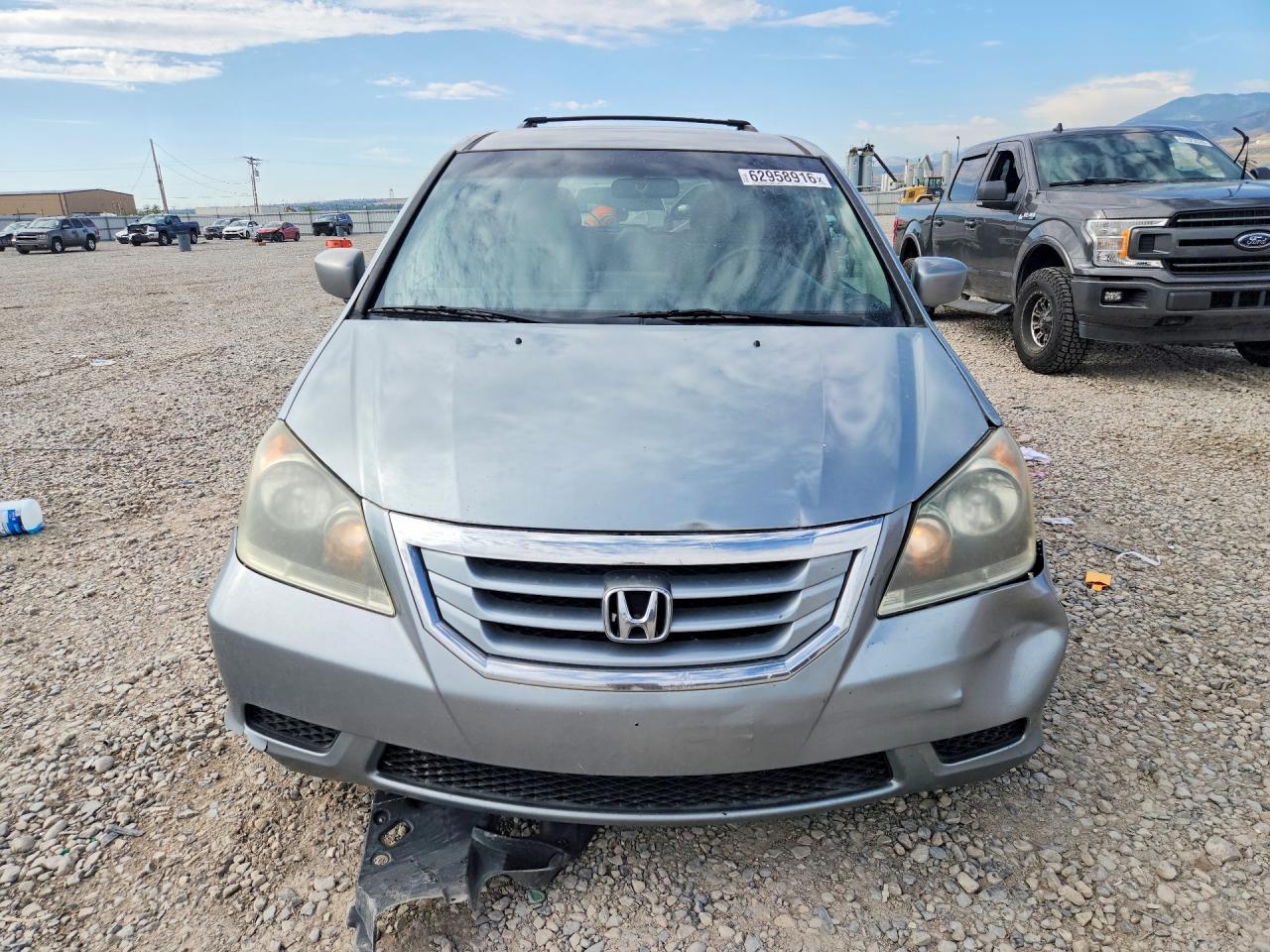 2008 Honda Odyssey Ex Silver vin: 5FNRL38498B029887