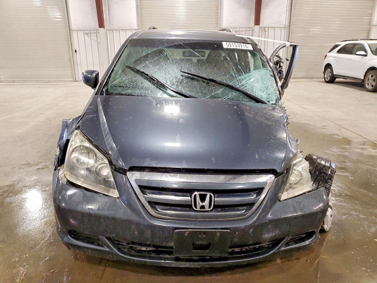 2005 Honda Odyssey Gray vin: 5FNRL384X5B011409