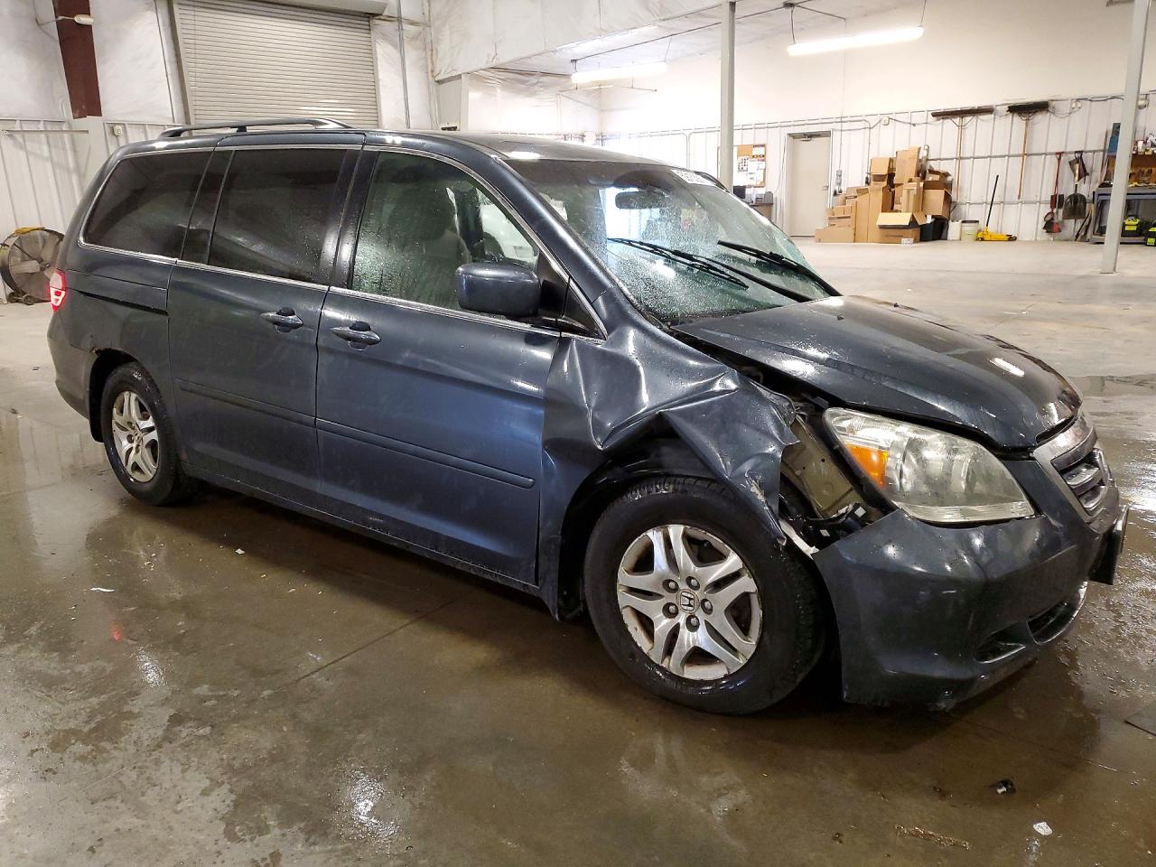 2005 Honda Odyssey Gray vin: 5FNRL384X5B011409