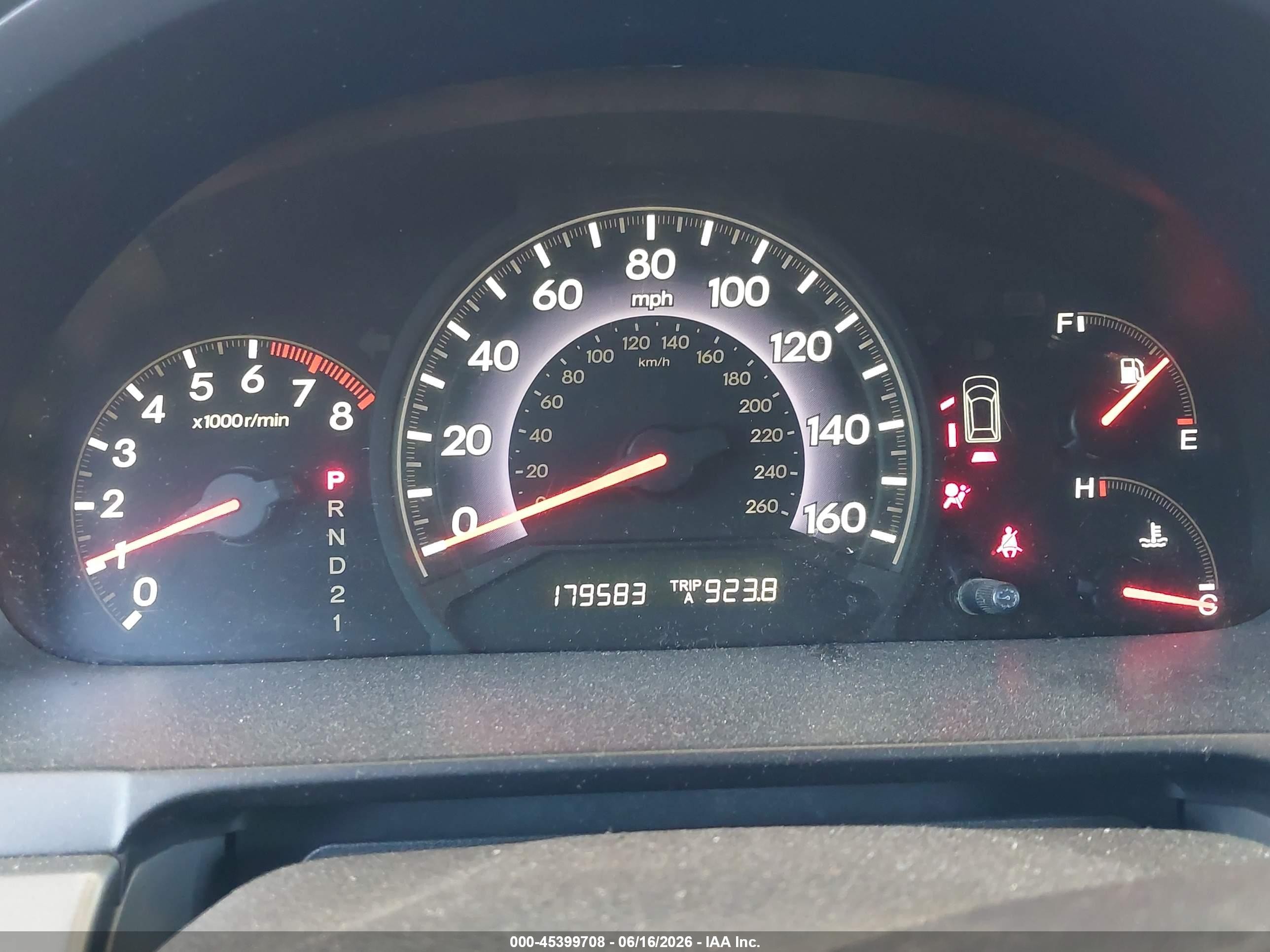 2005 Honda Odyssey Ex Серебряный vin: 5FNRL384X5B029067