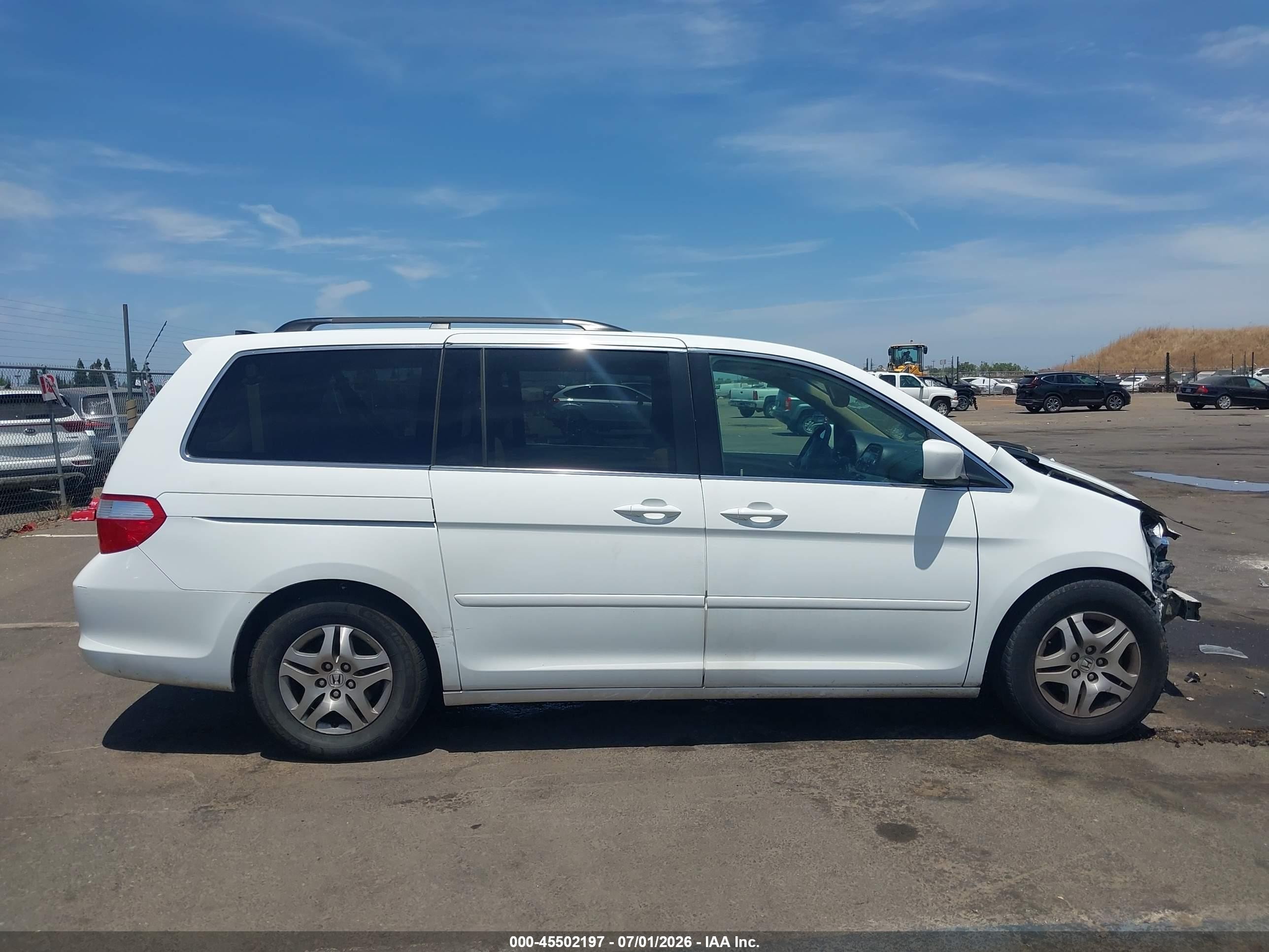 2005 Honda Odyssey Ex Белый vin: 5FNRL384X5B411793