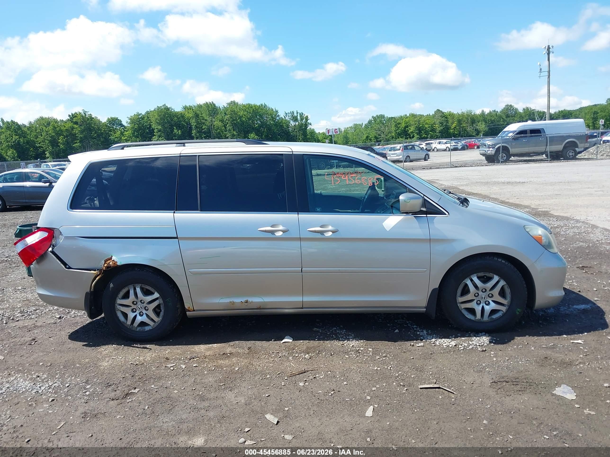 2006 Honda Odyssey Ex Silver vin: 5FNRL384X6B405204