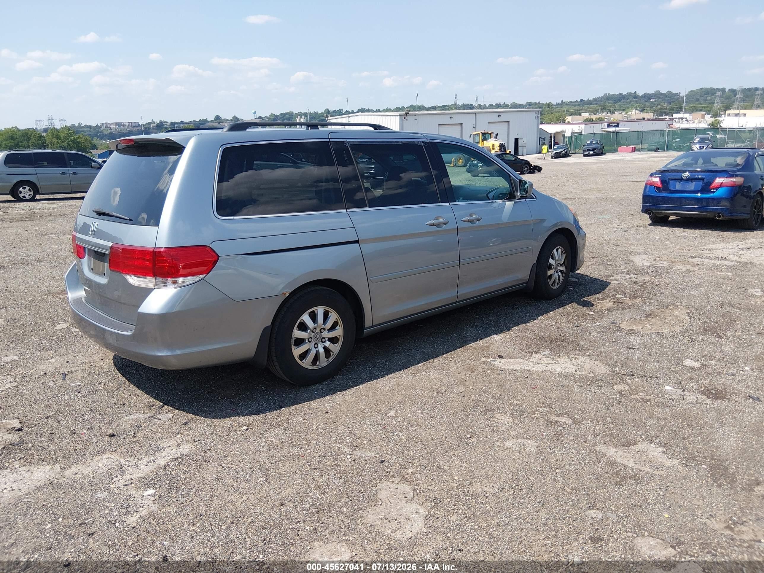 2008 Honda Odyssey Ex Blue vin: 5FNRL384X8B005503