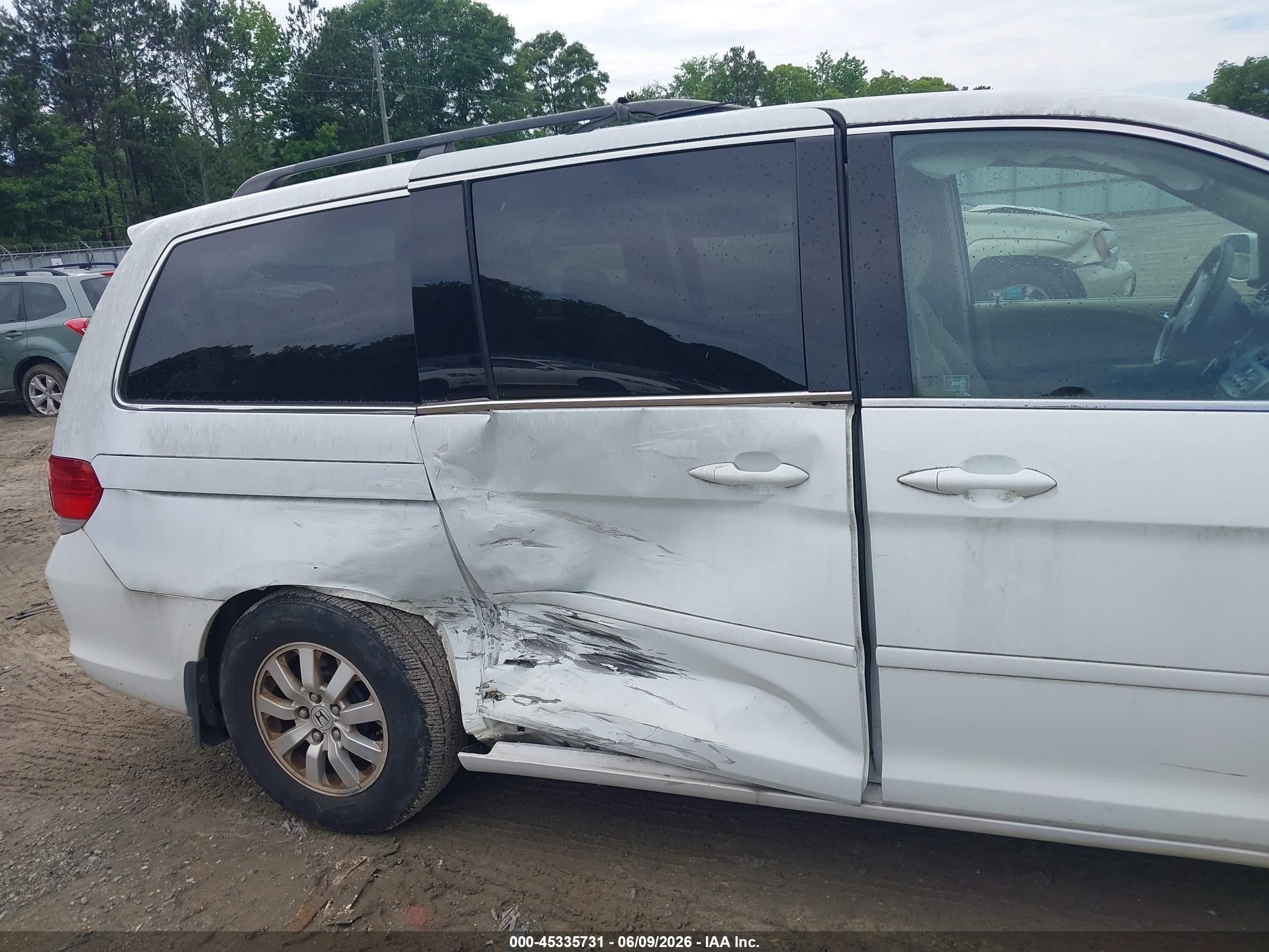 2008 Honda Odyssey Ex White vin: 5FNRL384X8B095090