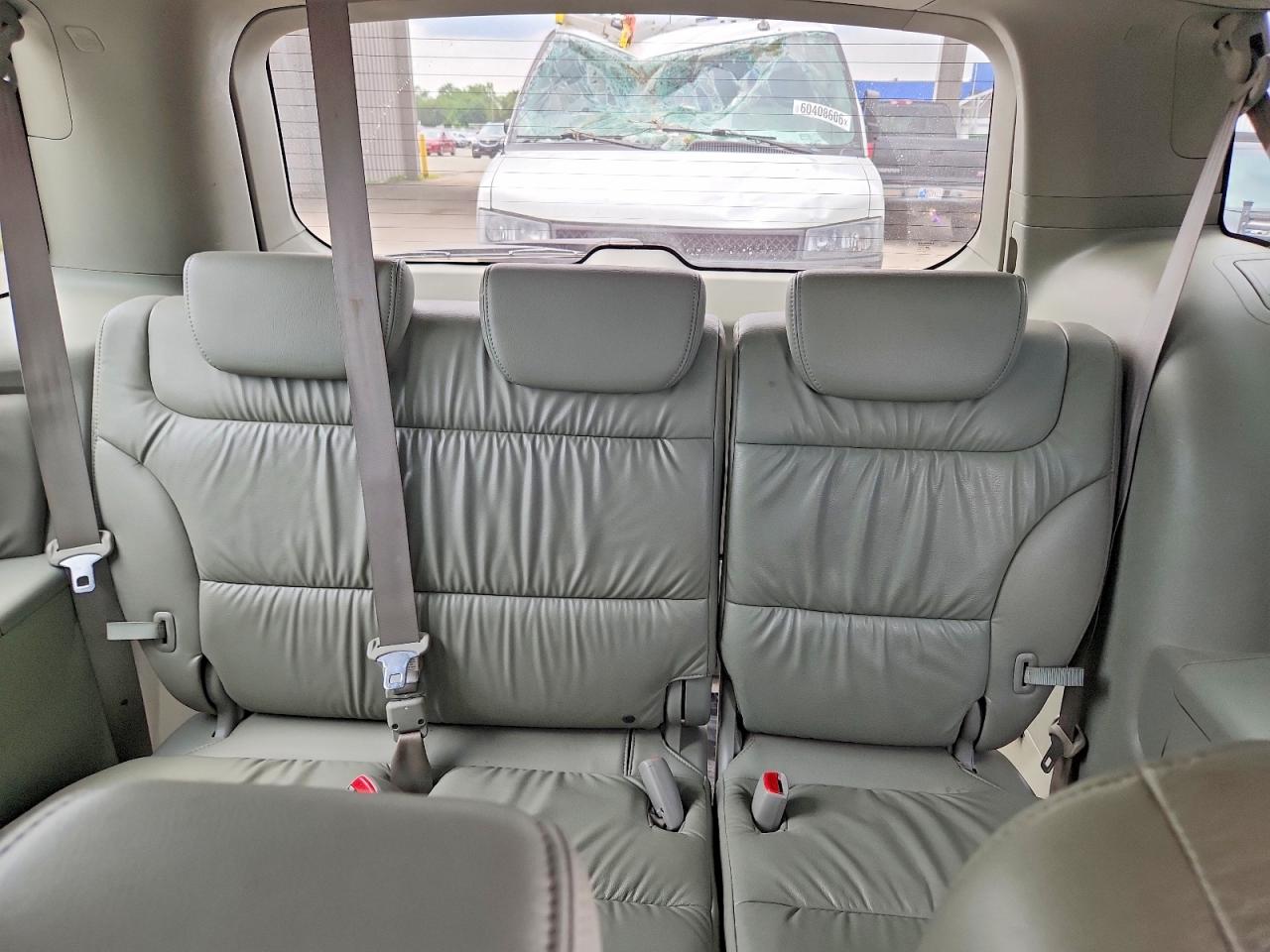 2008 Honda Odyssey Exl Silver vin: 5FNRL38608B404406
