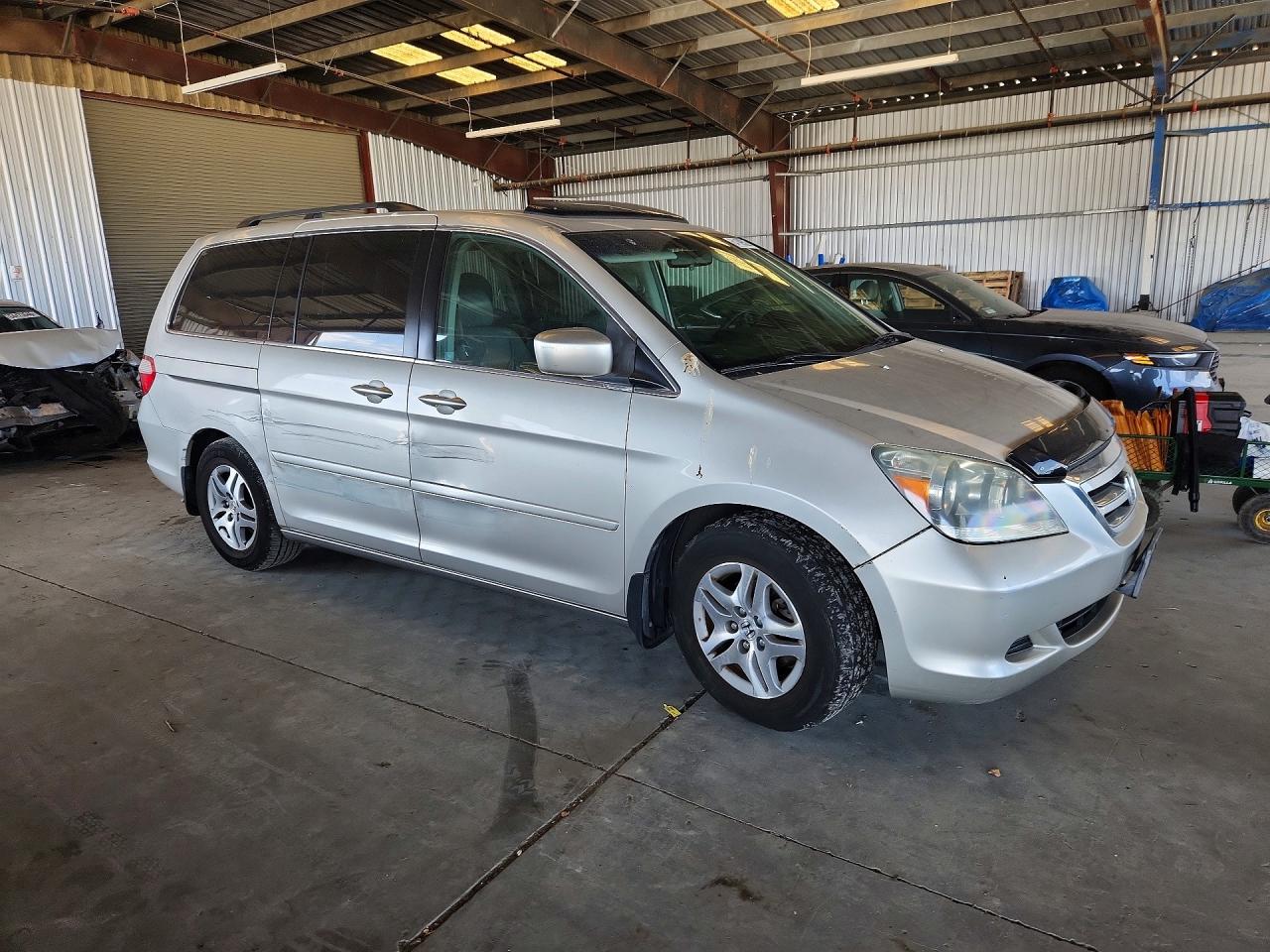 2005 Honda Odyssey Exl Silver vin: 5FNRL38625B027847