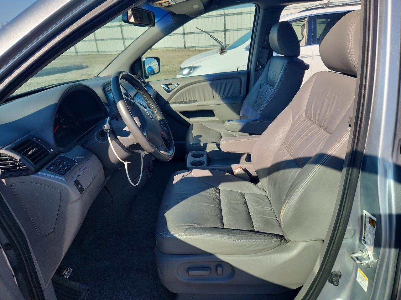 2008 Honda Odyssey Exl Silver vin: 5FNRL38628B015122