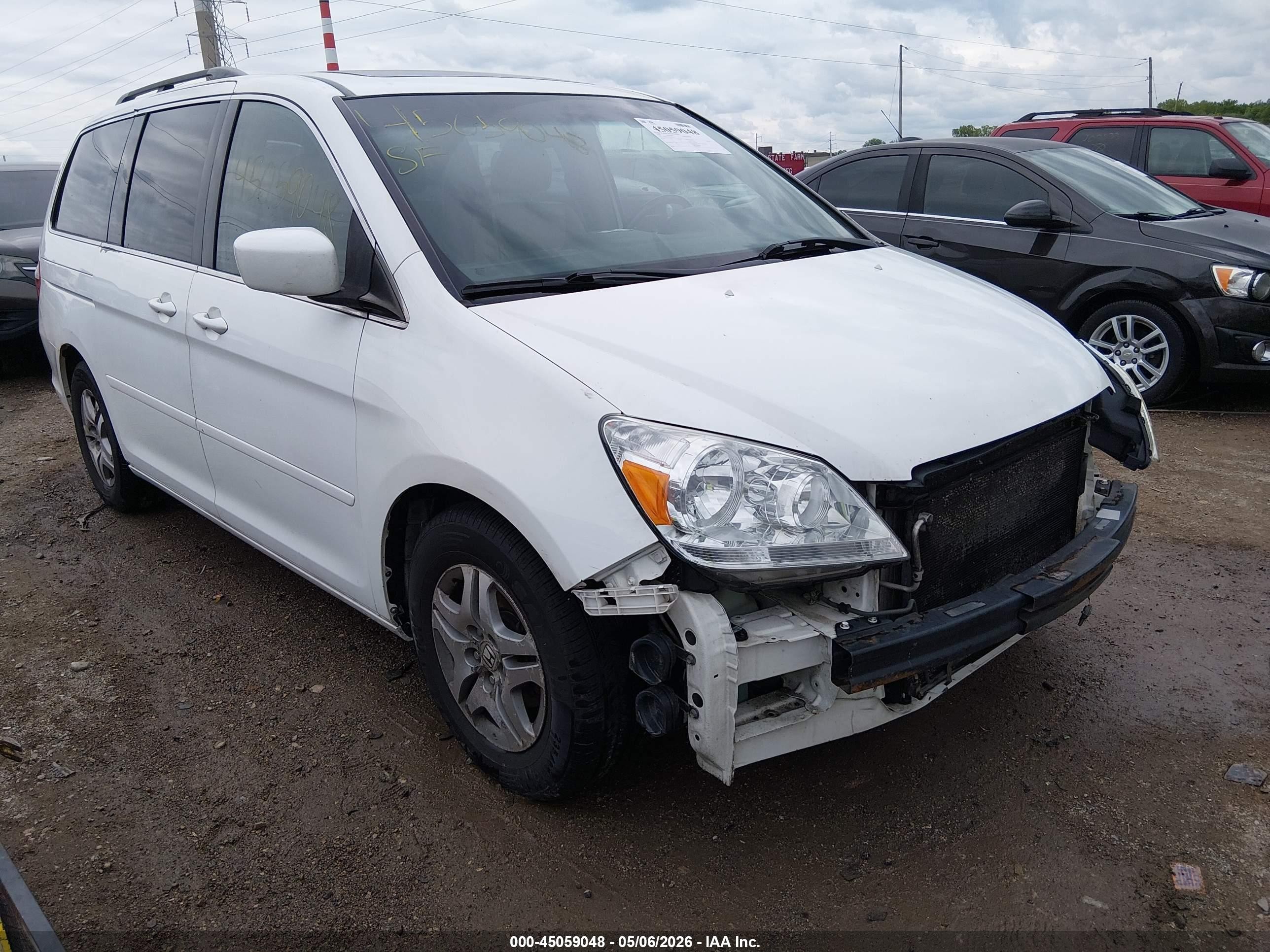 2006 Honda Odyssey Ex-l White vin: 5FNRL38636B402517