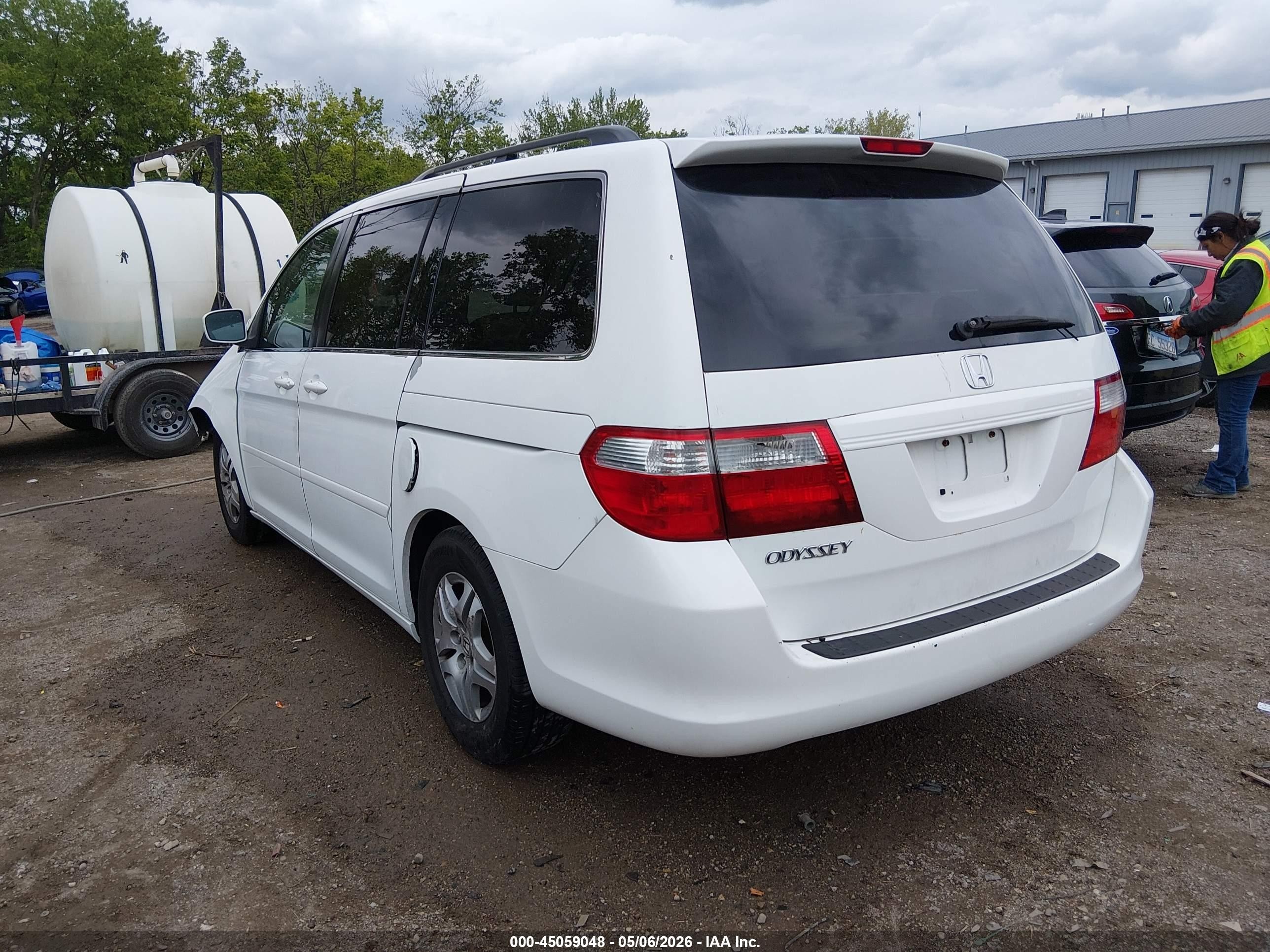 2006 Honda Odyssey Ex-l White vin: 5FNRL38636B402517