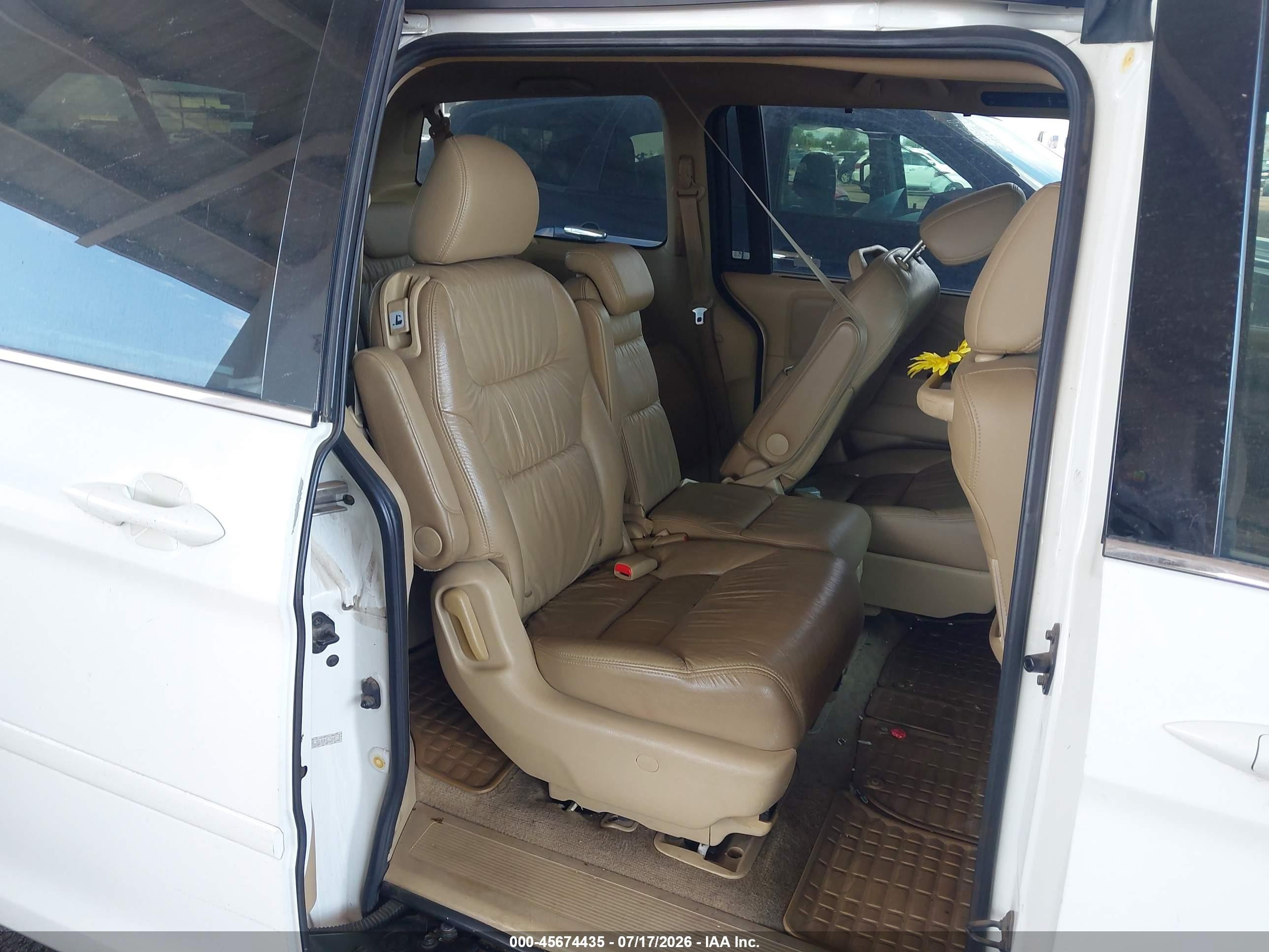 2008 Honda Odyssey Ex-l White vin: 5FNRL38648B417644