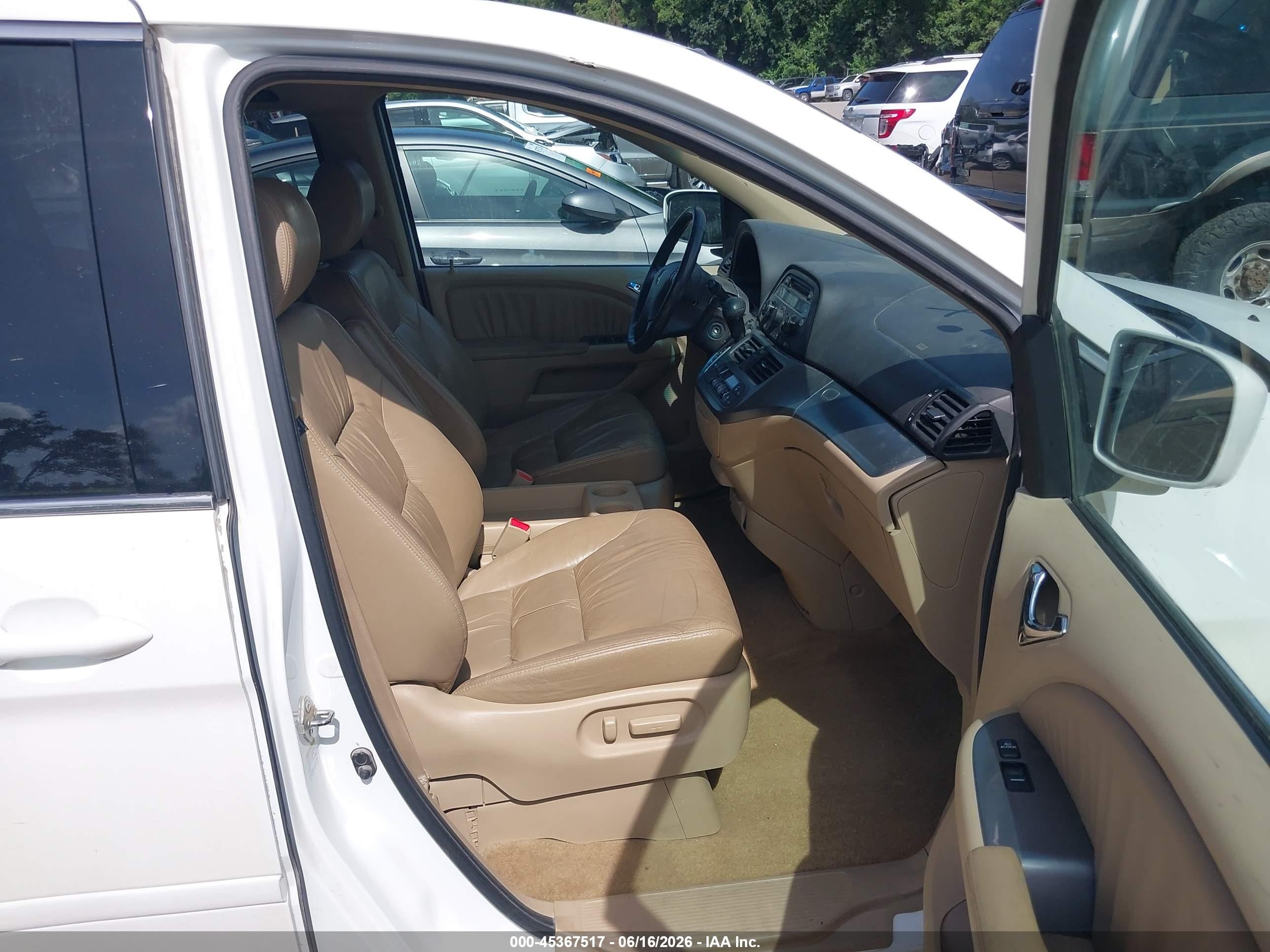 2009 Honda Odyssey Ex-l White vin: 5FNRL38649B401493