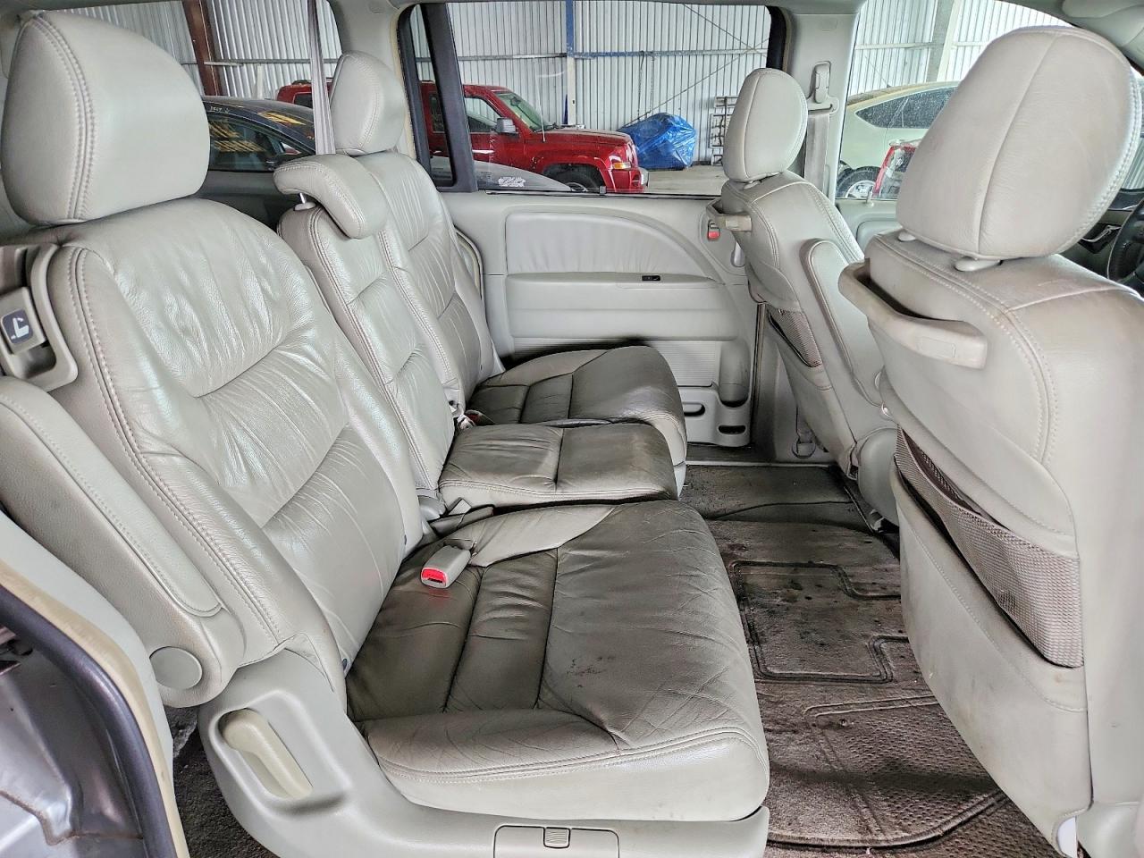 2006 Honda Odyssey Gray vin: 5FNRL38656B117947