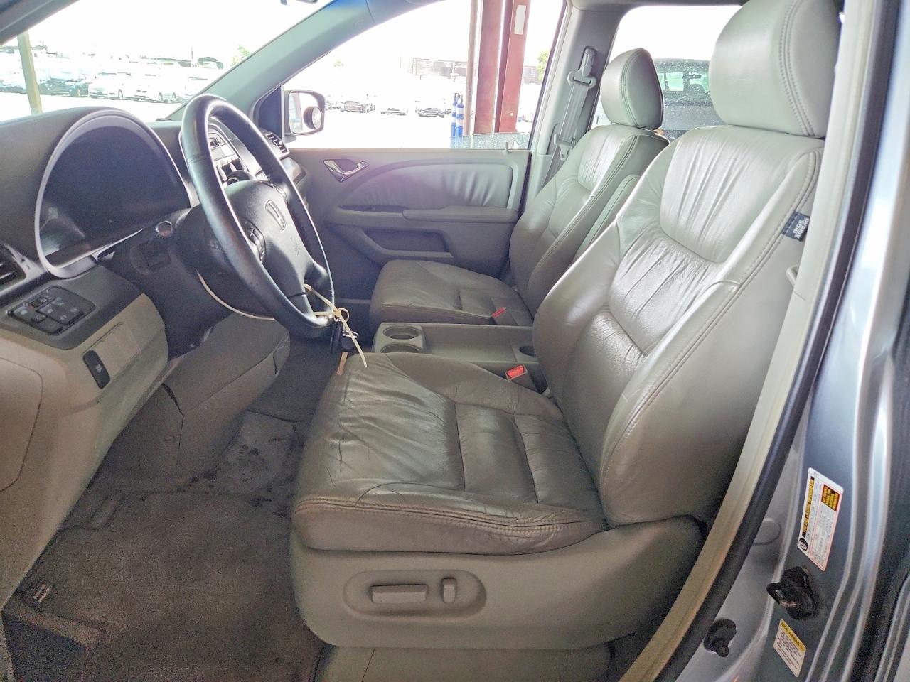 2006 Honda Odyssey Gray vin: 5FNRL38656B117947
