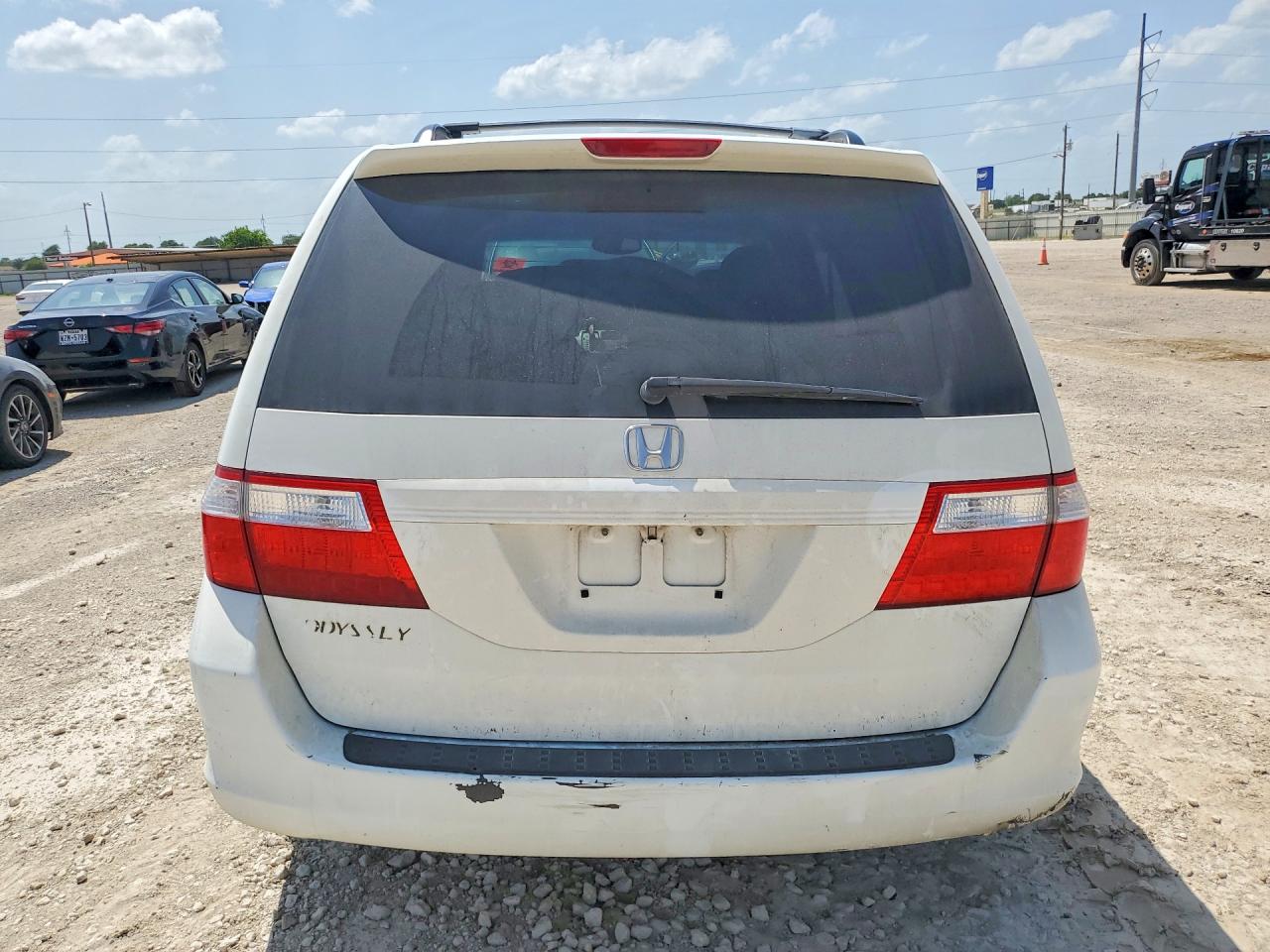 2006 Honda Odyssey Exl White vin: 5FNRL38656B402499