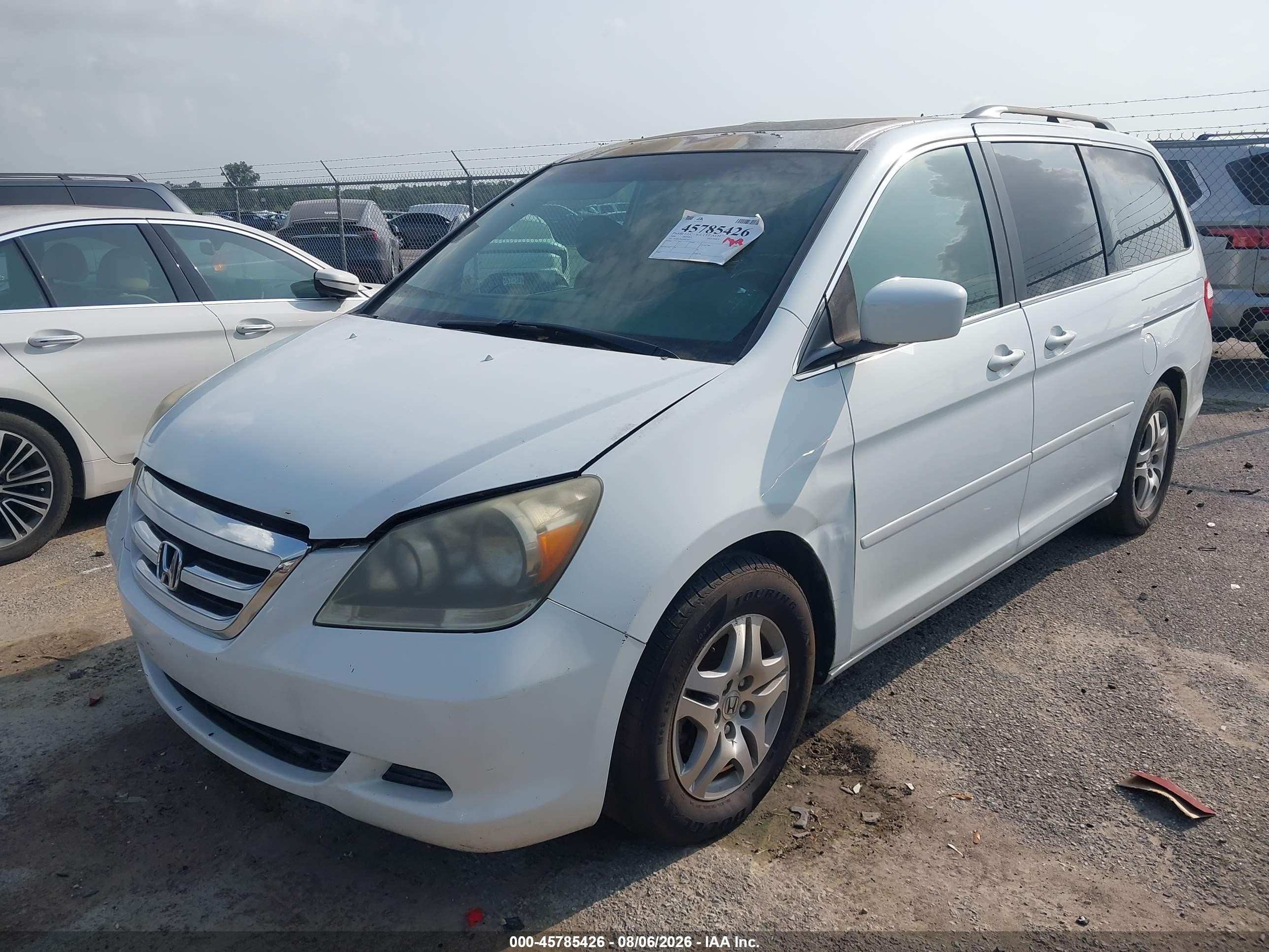 2006 Honda Odyssey Ex-l White vin: 5FNRL38656B402518