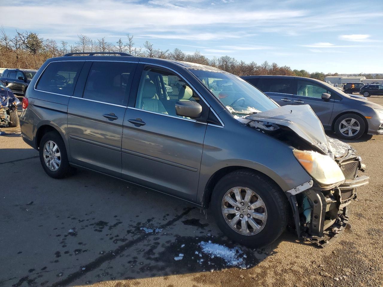 2008 Honda Odessy Silver vin: 5FNRL38678B113028