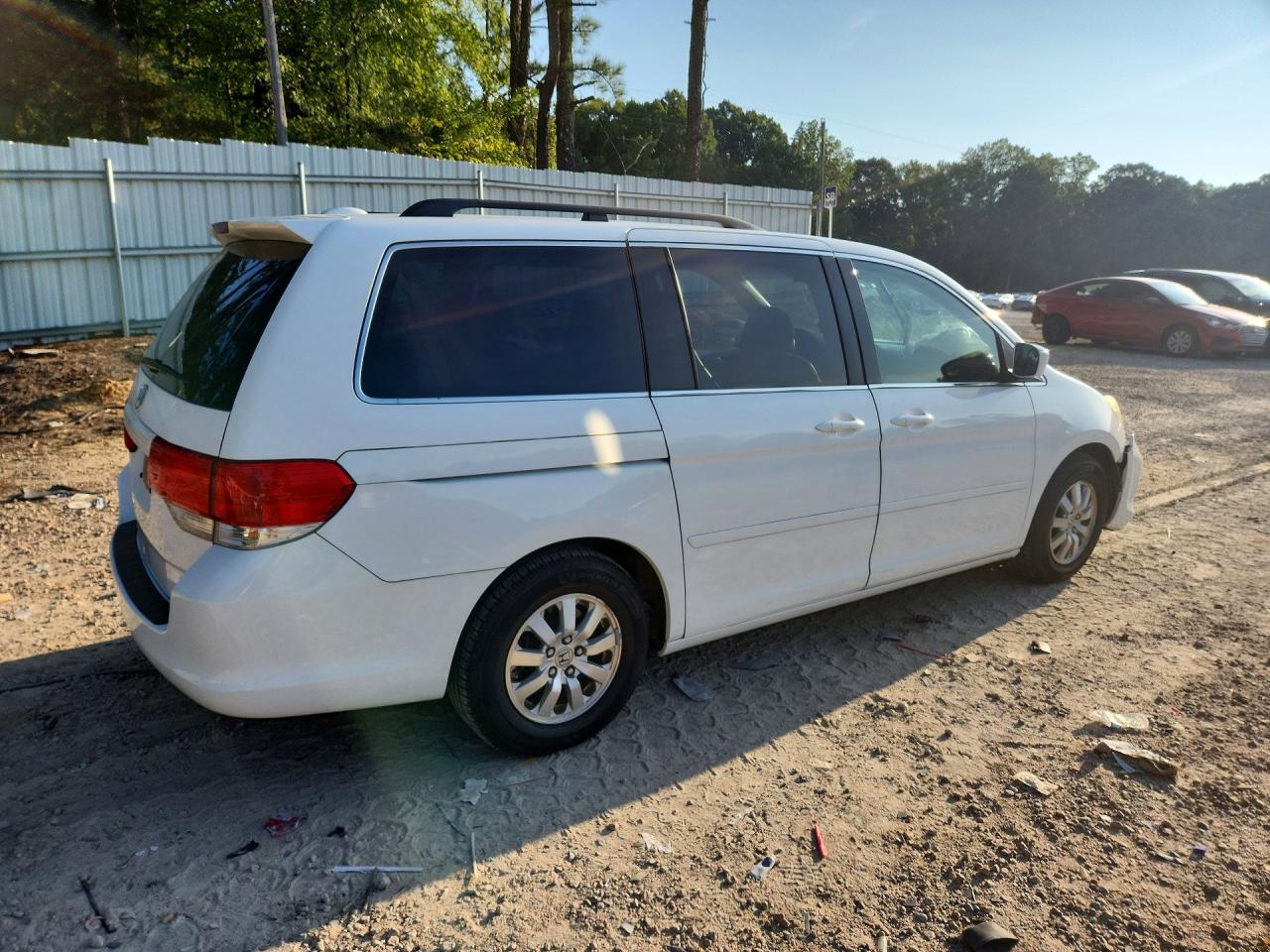2008 Honda Odyssey Exl White vin: 5FNRL38688B404024