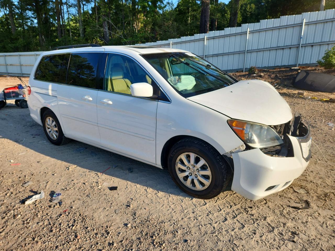 2008 Honda Odyssey Exl White vin: 5FNRL38688B404024