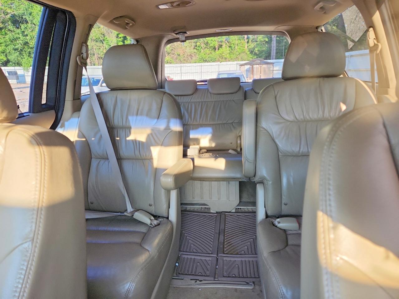 2008 Honda Odyssey Exl White vin: 5FNRL38688B404024