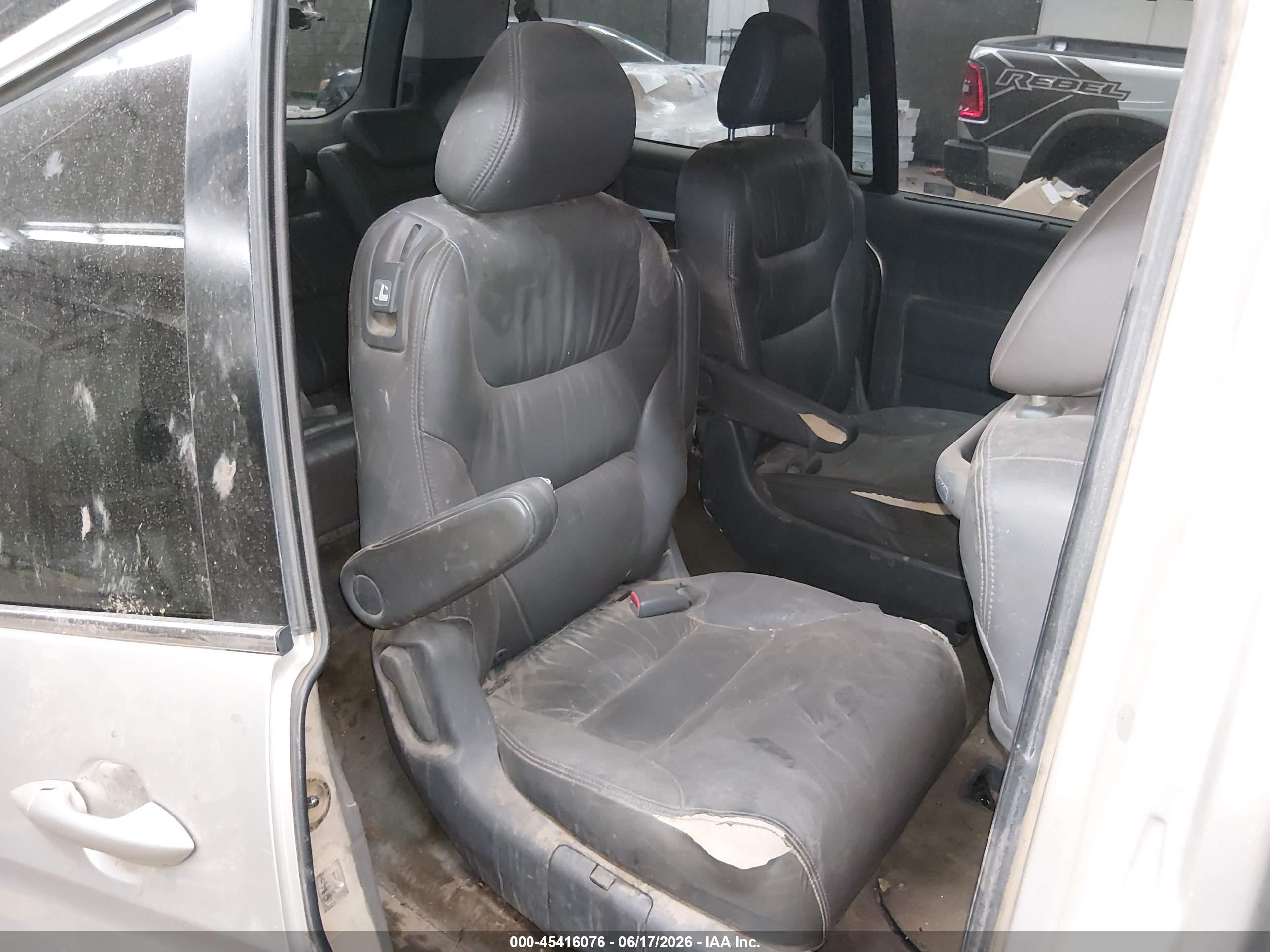 2006 Honda Odyssey Ex-l Silver vin: 5FNRL38696B407429