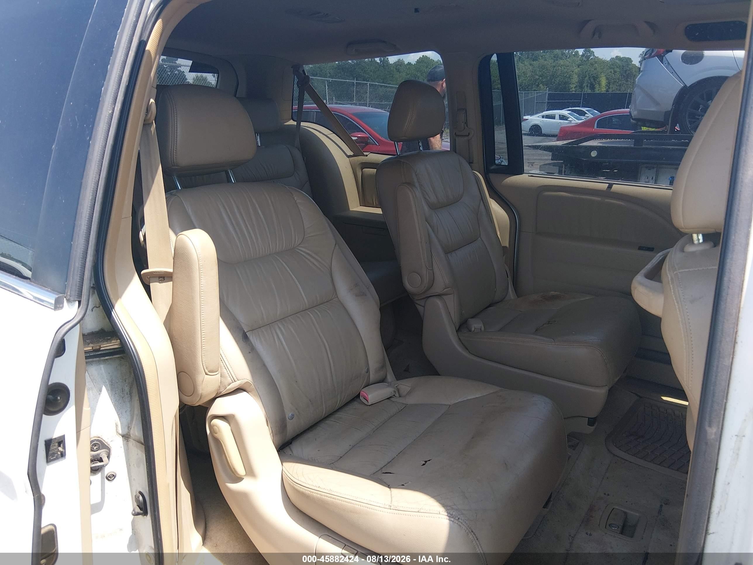 2006 Honda Odyssey Ex-l White vin: 5FNRL38696B424831