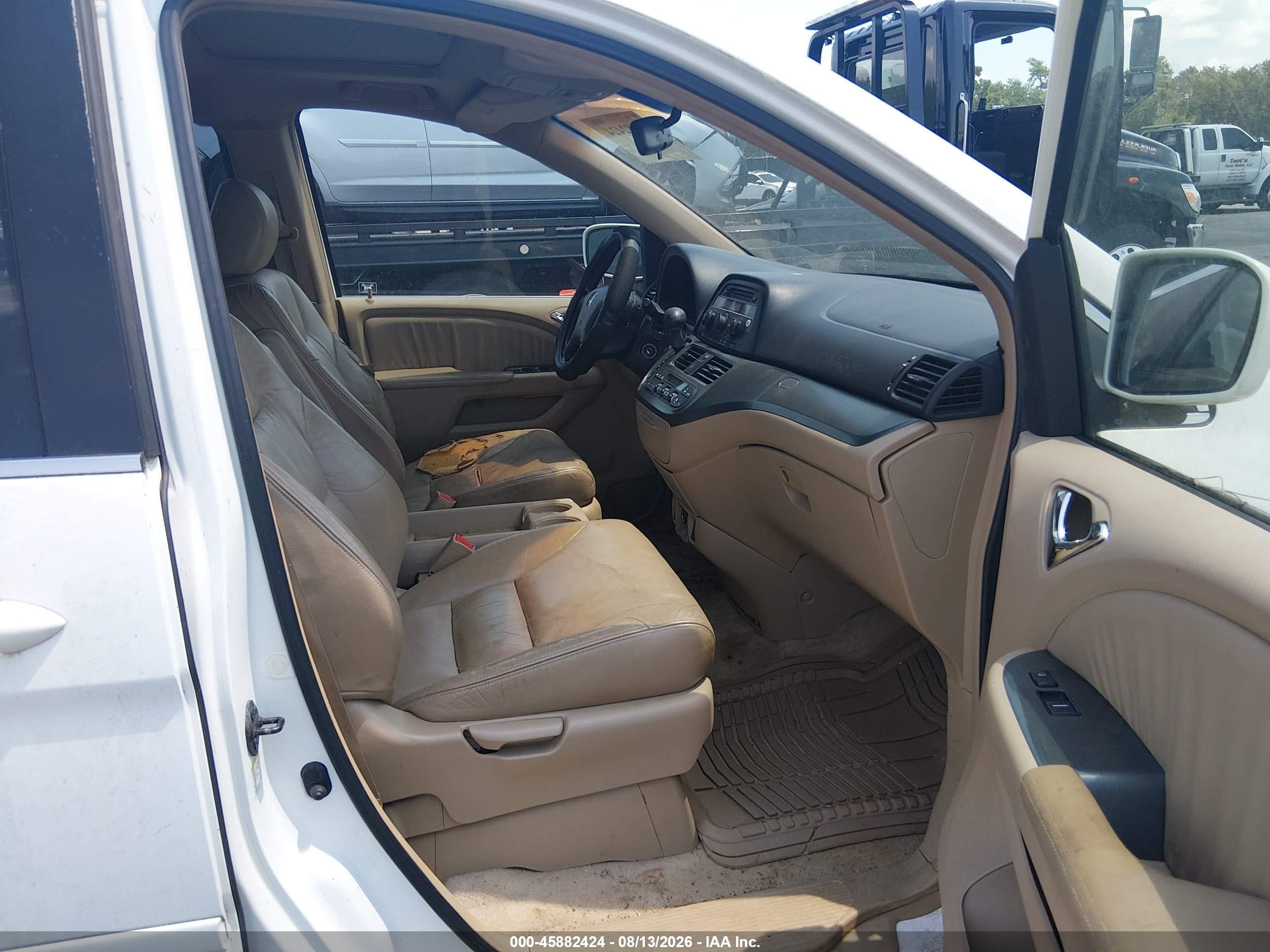 2006 Honda Odyssey Ex-l White vin: 5FNRL38696B424831