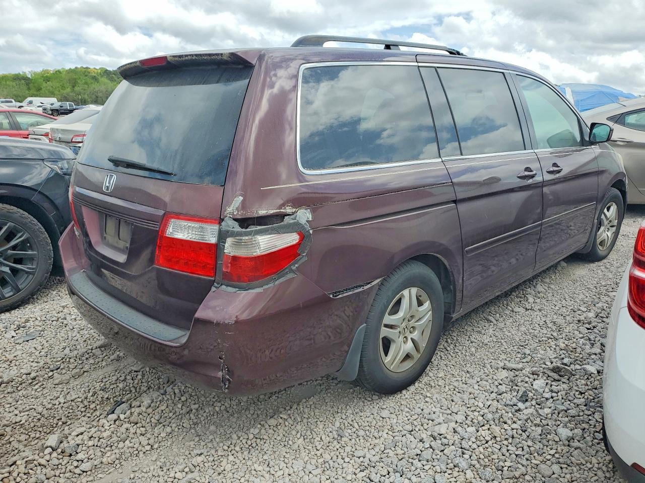 2007 Honda Odyssey Maroon vin: 5FNRL38697B455885