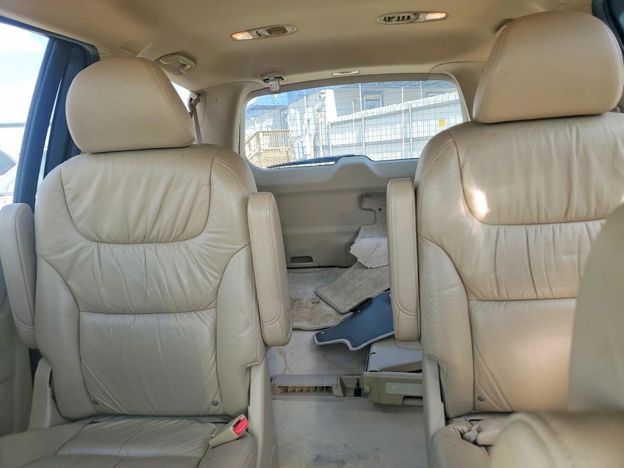2007 Honda Odyssey Maroon vin: 5FNRL38697B455885
