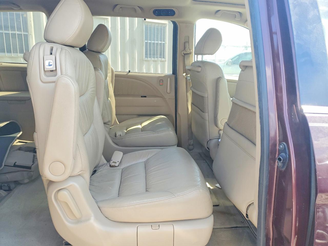 2007 Honda Odyssey Maroon vin: 5FNRL38697B455885