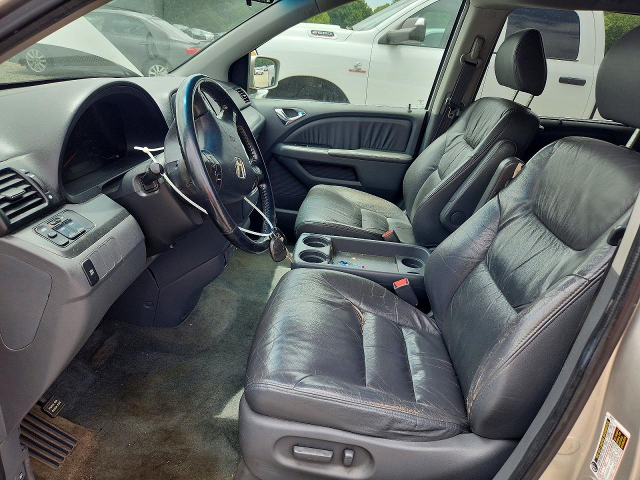 2007 Honda Odyssey Silver vin: 5FNRL386X7B451439