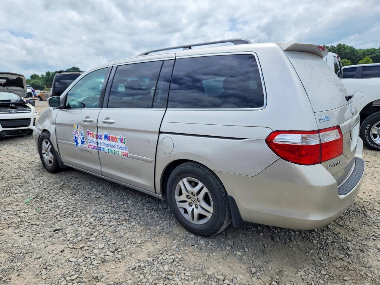 2007 Honda Odyssey Silver vin: 5FNRL386X7B451439