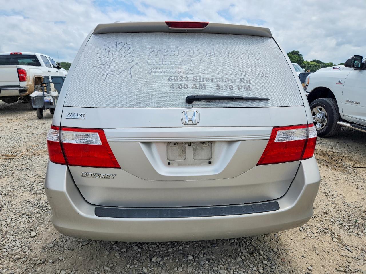 2007 Honda Odyssey Silver vin: 5FNRL386X7B451439