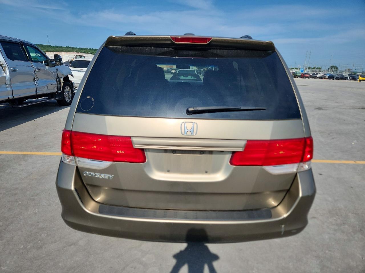 2008 Honda Odyssey Exl Gold vin: 5FNRL386X8B419236