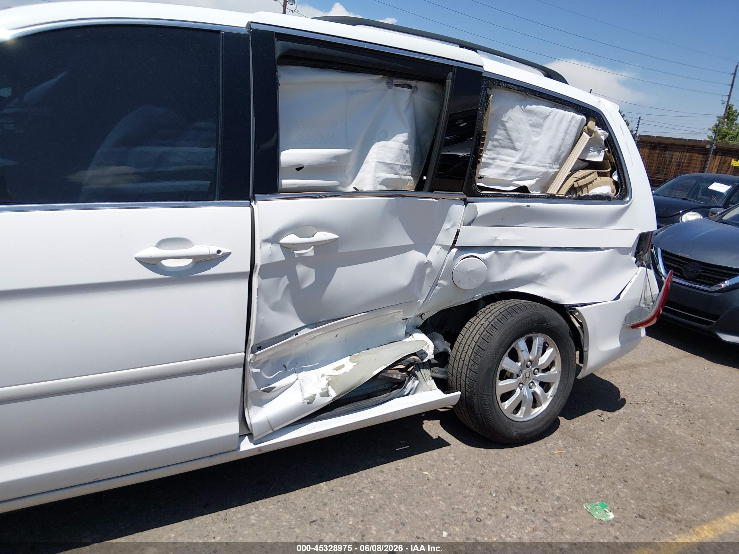 2009 Honda Odyssey Ex-l White vin: 5FNRL386X9B021154