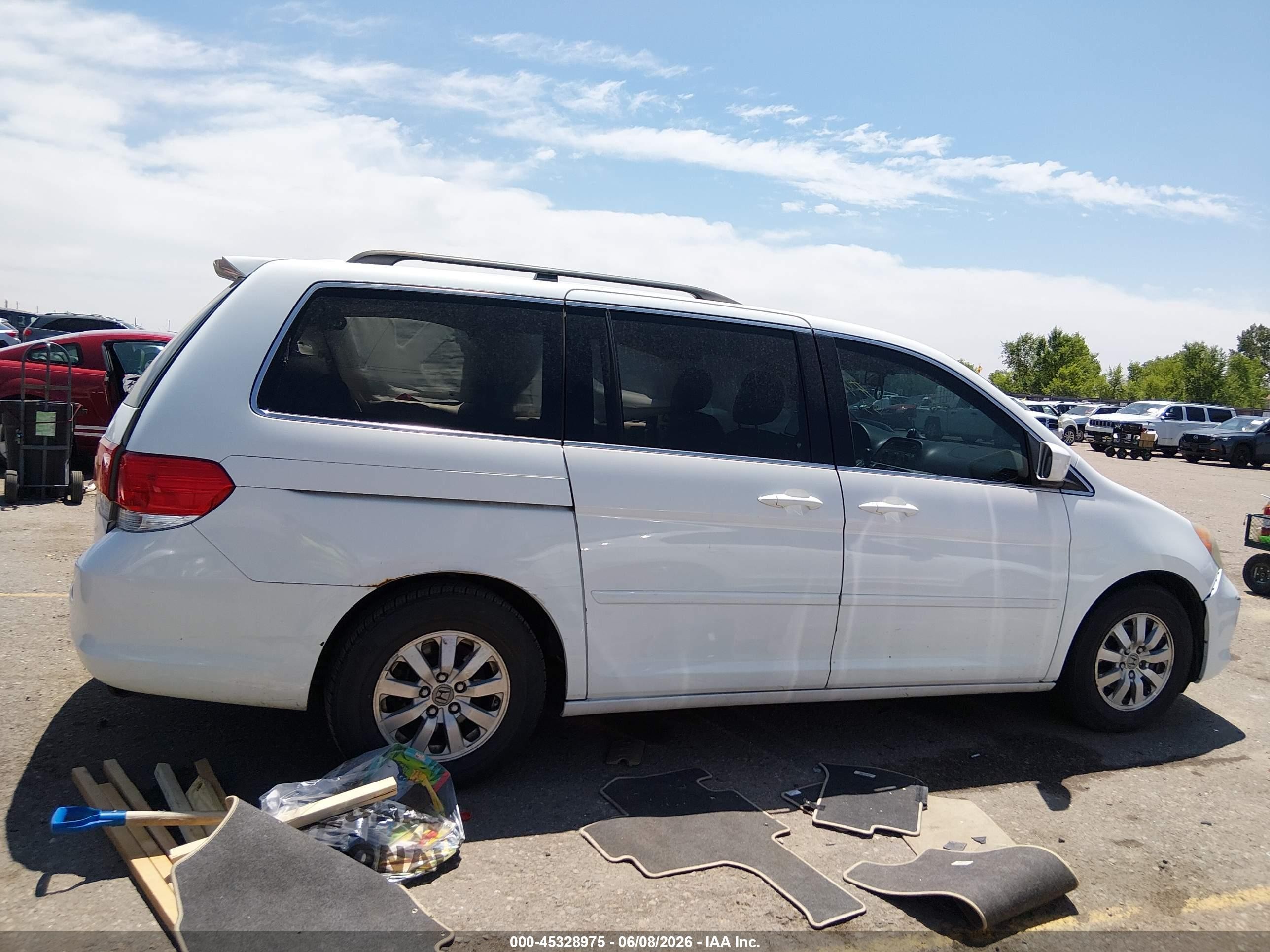 2009 Honda Odyssey Ex-l White vin: 5FNRL386X9B021154