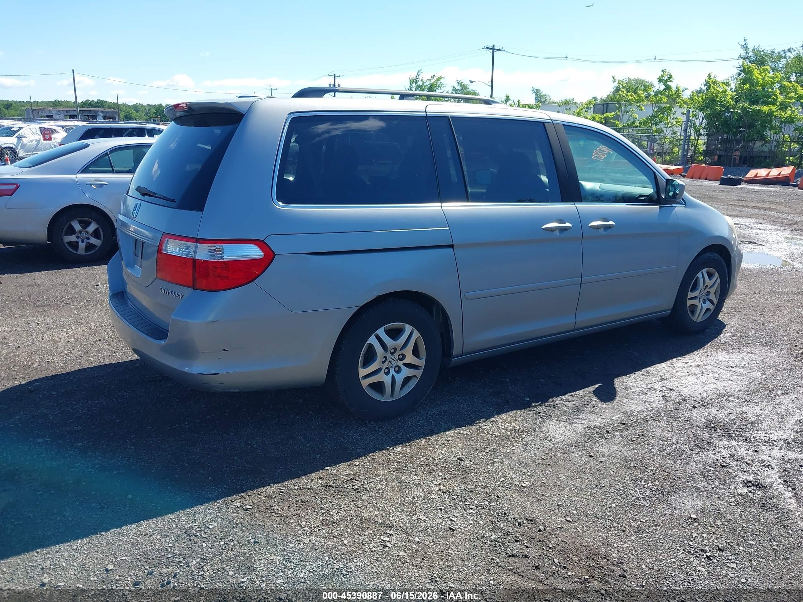 2005 Honda Odyssey Ex-l Серебряный vin: 5FNRL38705B083407