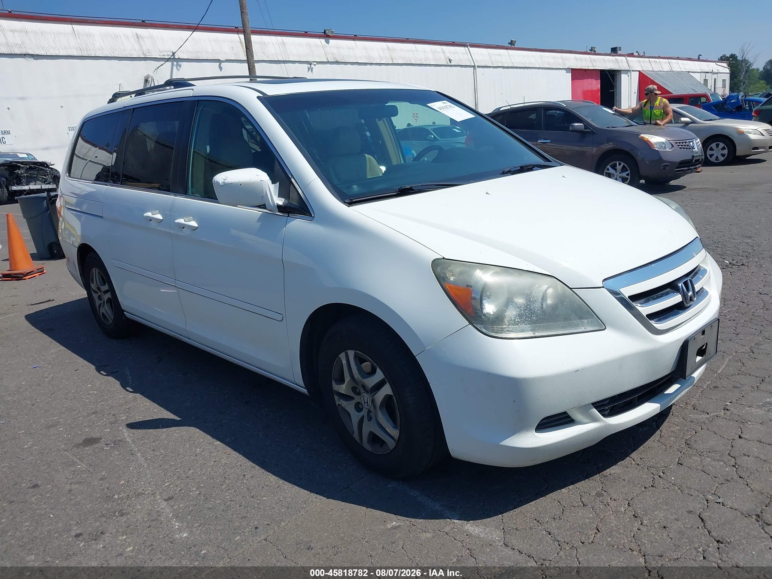 2006 Honda Odyssey Ex-l White vin: 5FNRL38706B004819