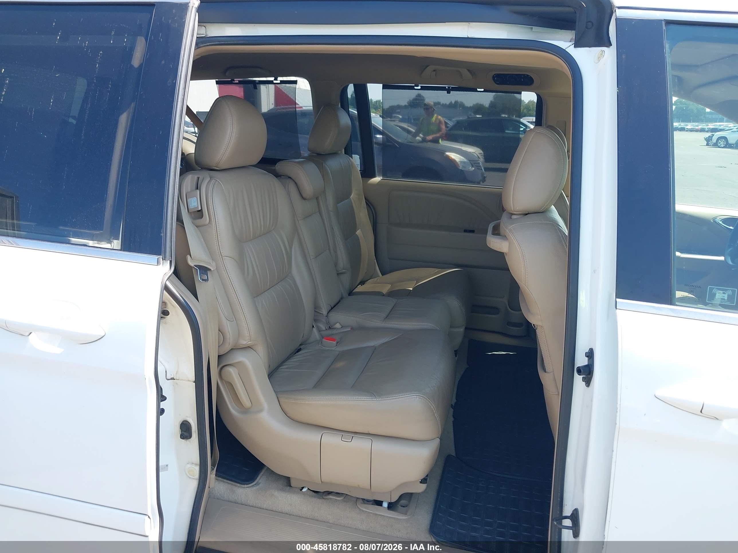 2006 Honda Odyssey Ex-l White vin: 5FNRL38706B004819